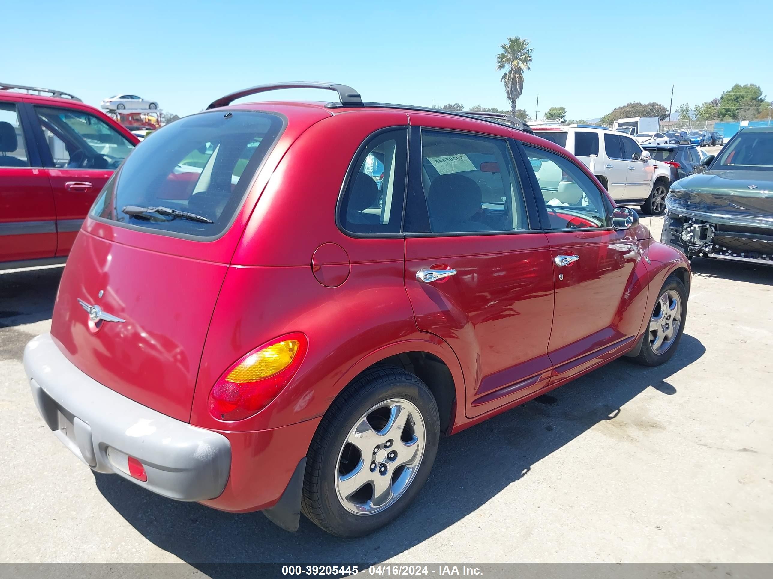 Photo 3 VIN: 3C8FY48B22T223936 - CHRYSLER PT CRUISER 