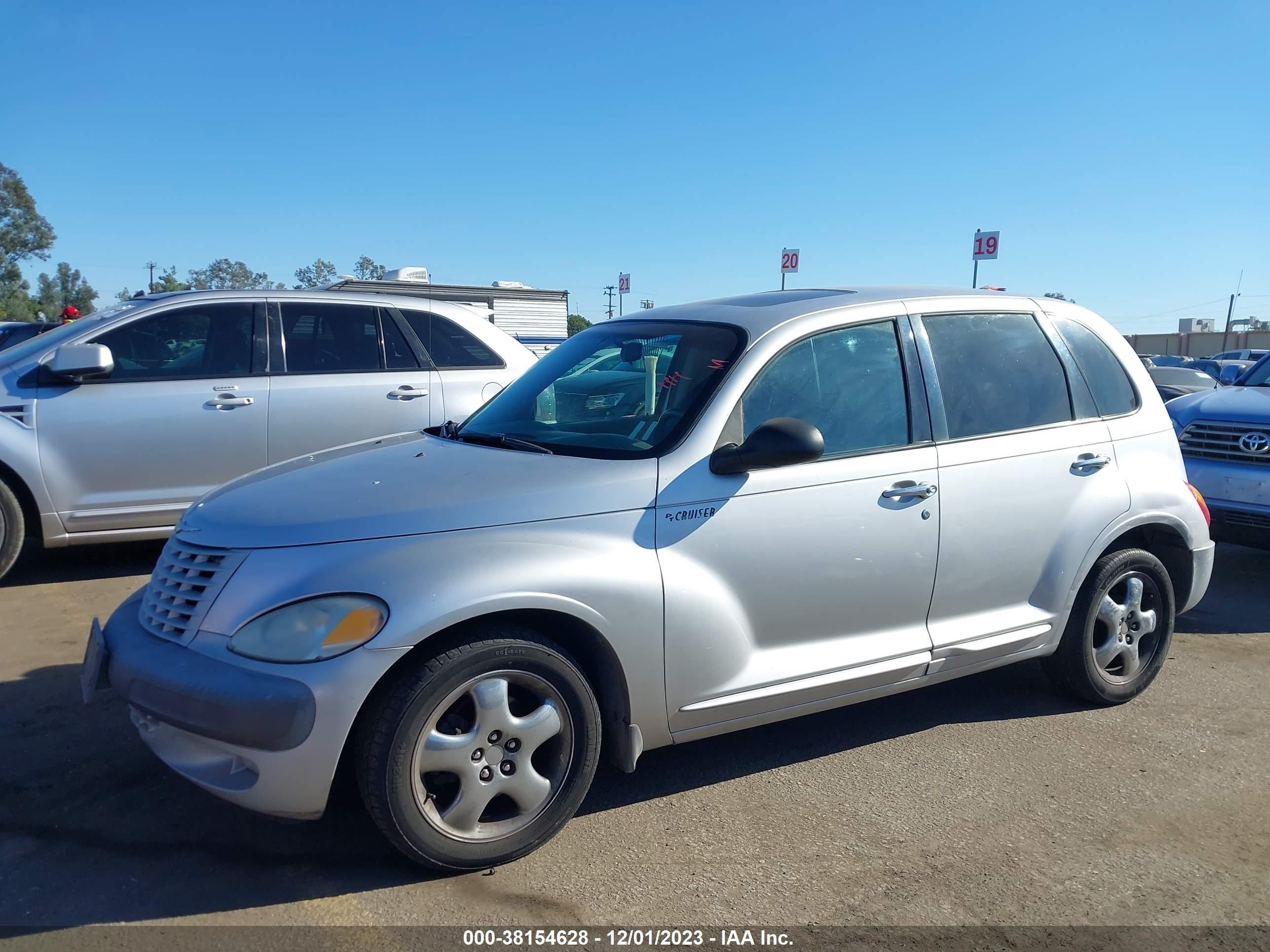 Photo 1 VIN: 3C8FY4BB01T602117 - CHRYSLER PT CRUISER 