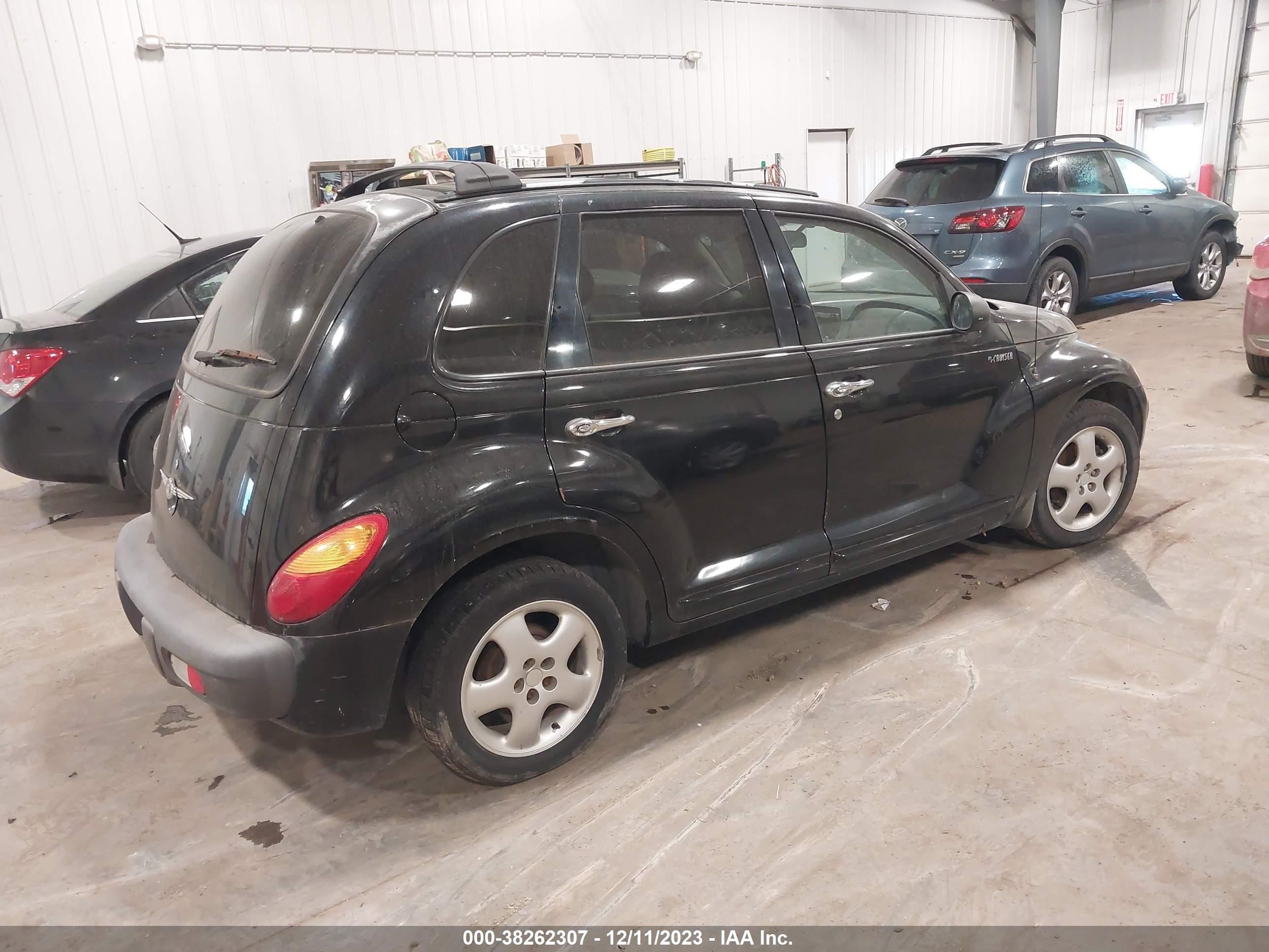 Photo 3 VIN: 3C8FY4BB61T574274 - CHRYSLER PT CRUISER 