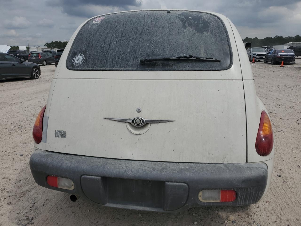 Photo 5 VIN: 3C8FY4BB61T603532 - CHRYSLER PT CRUISER 