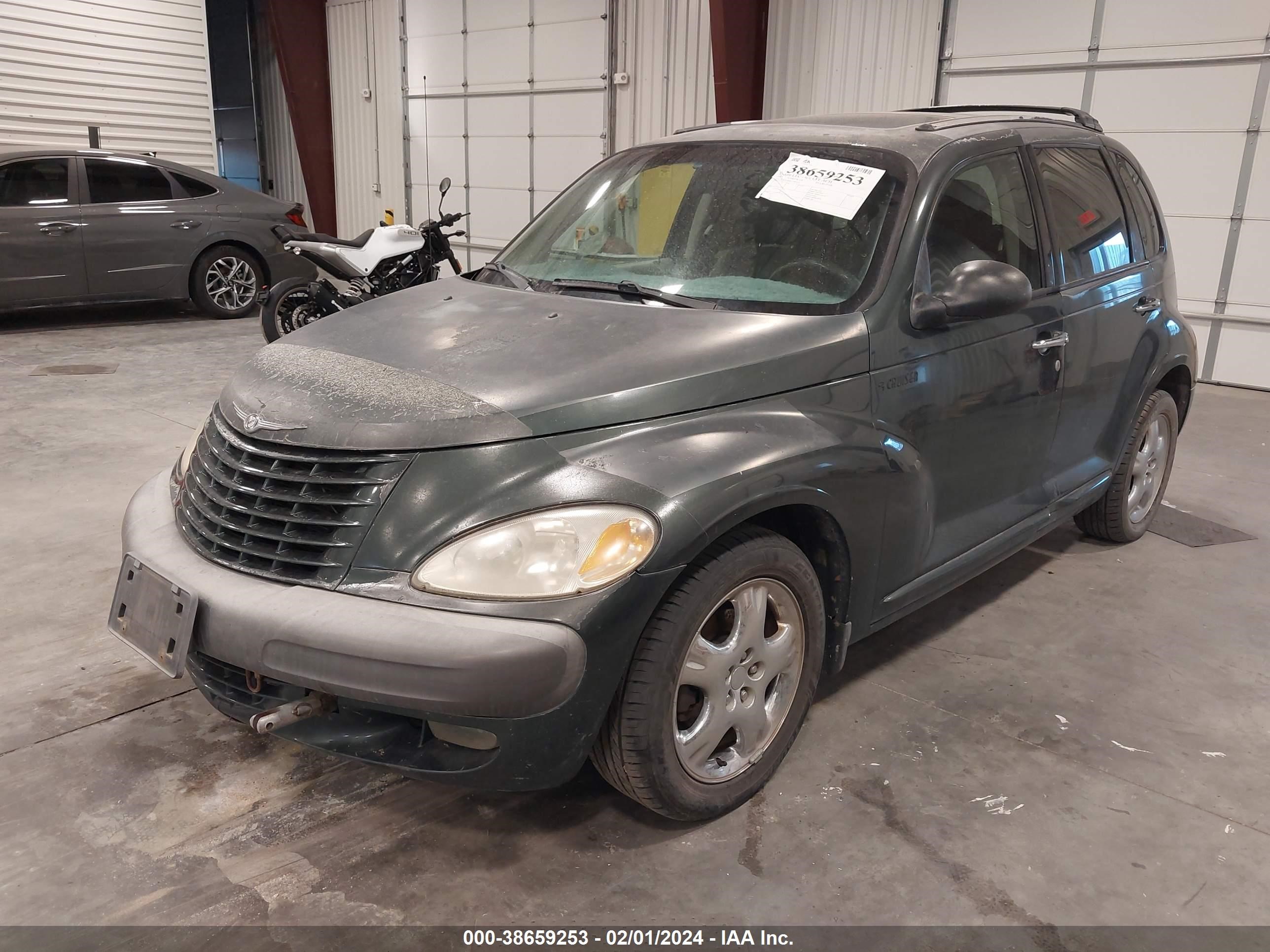 Photo 1 VIN: 3C8FY4BB81T582652 - CHRYSLER PT CRUISER 