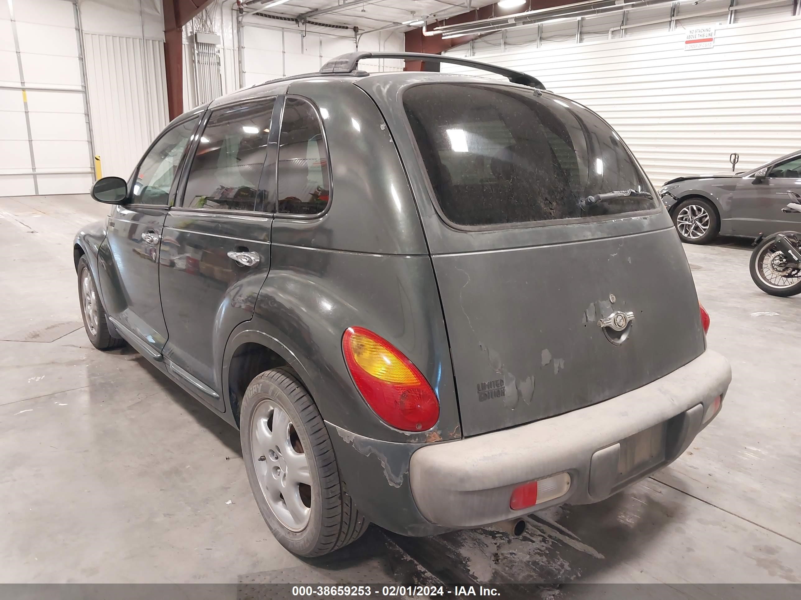 Photo 2 VIN: 3C8FY4BB81T582652 - CHRYSLER PT CRUISER 