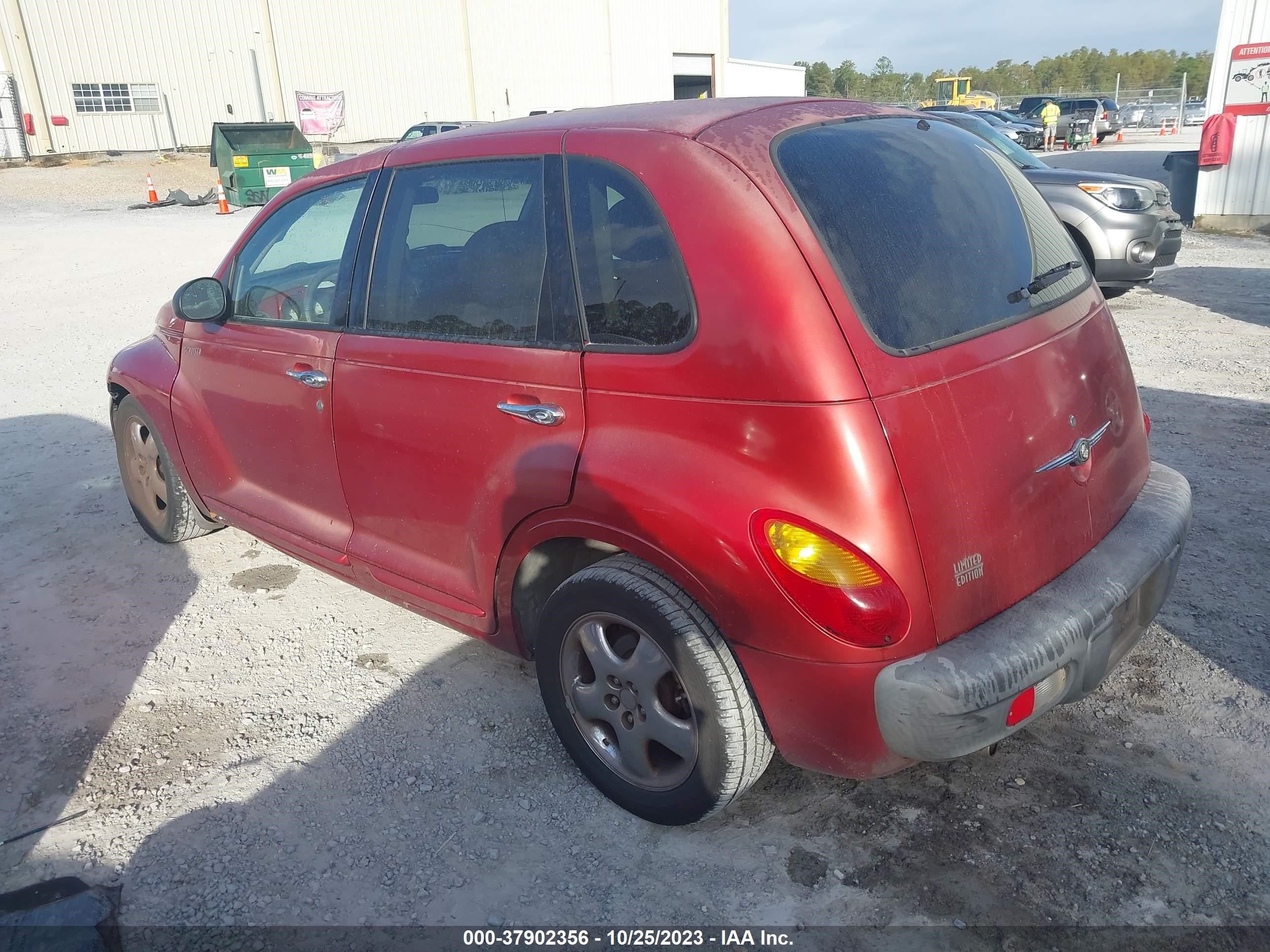 Photo 2 VIN: 3C8FY4BB91T526624 - CHRYSLER PT CRUISER 