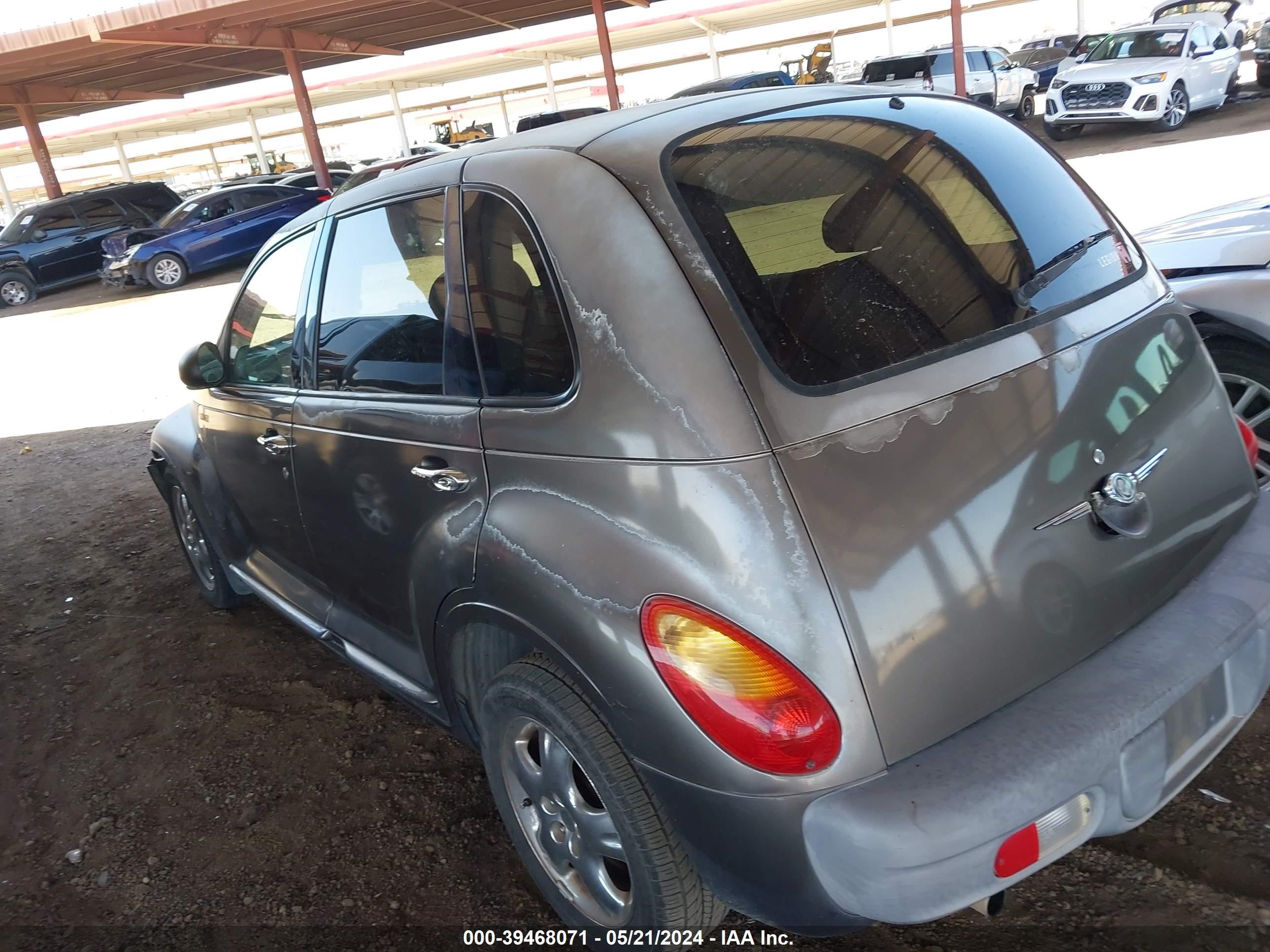 Photo 2 VIN: 3C8FY4BBX1T634931 - CHRYSLER PT CRUISER 