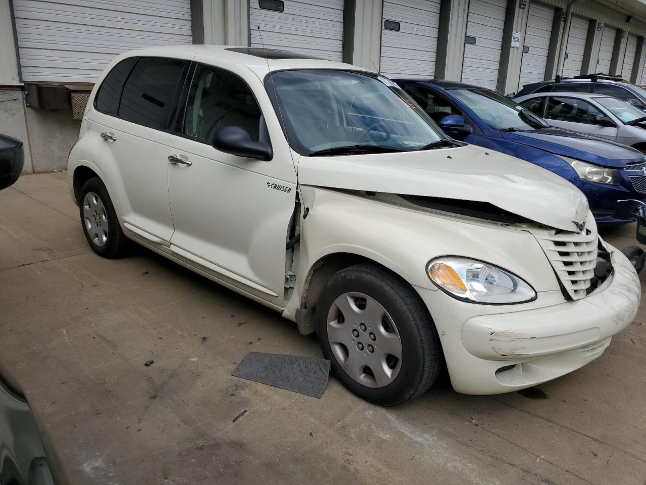 Photo 3 VIN: 3C8FY58B05T640966 - CHRYSLER PT CRUISER 