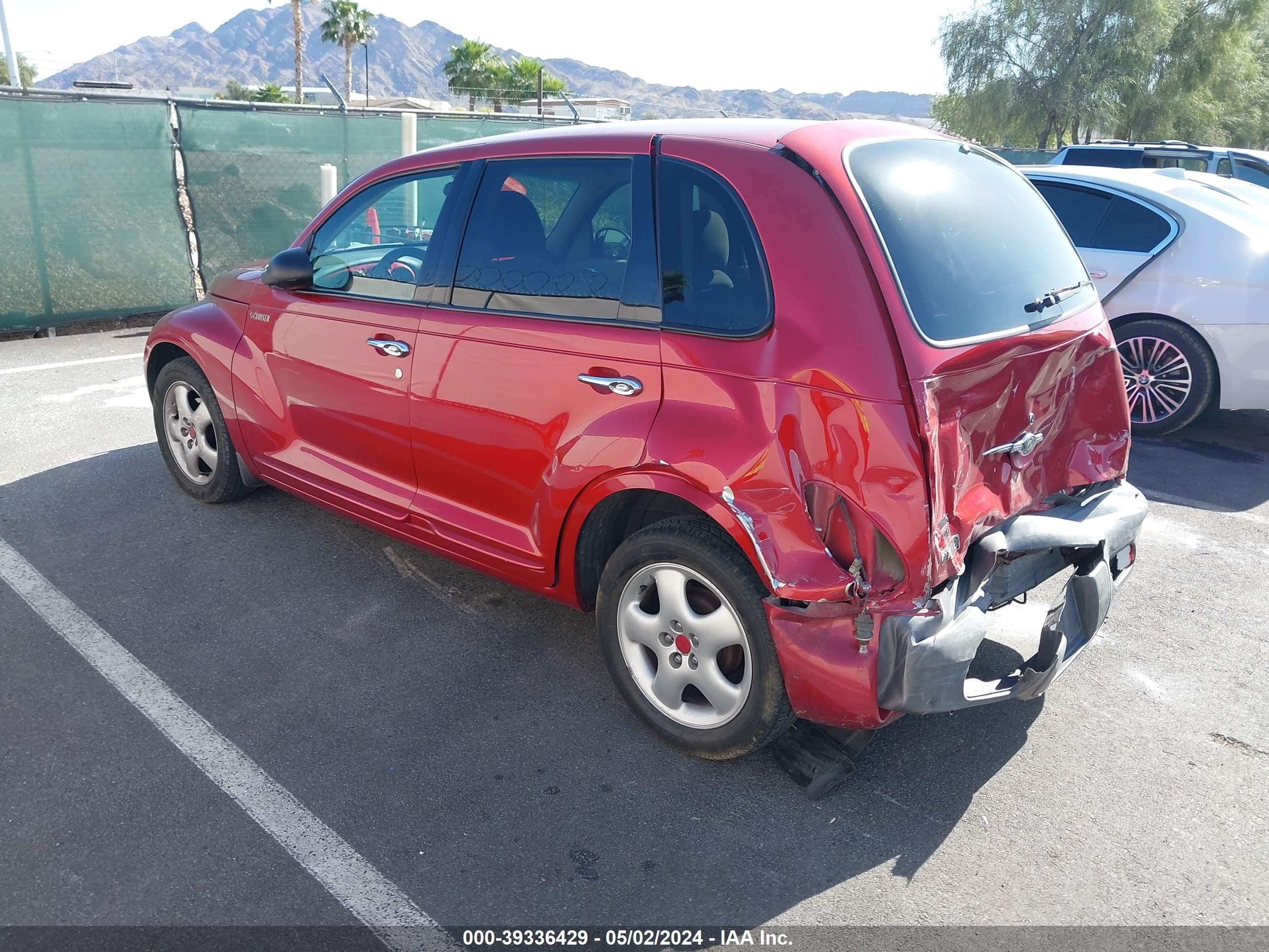 Photo 2 VIN: 3C8FY58B22T219858 - CHRYSLER PT CRUISER 