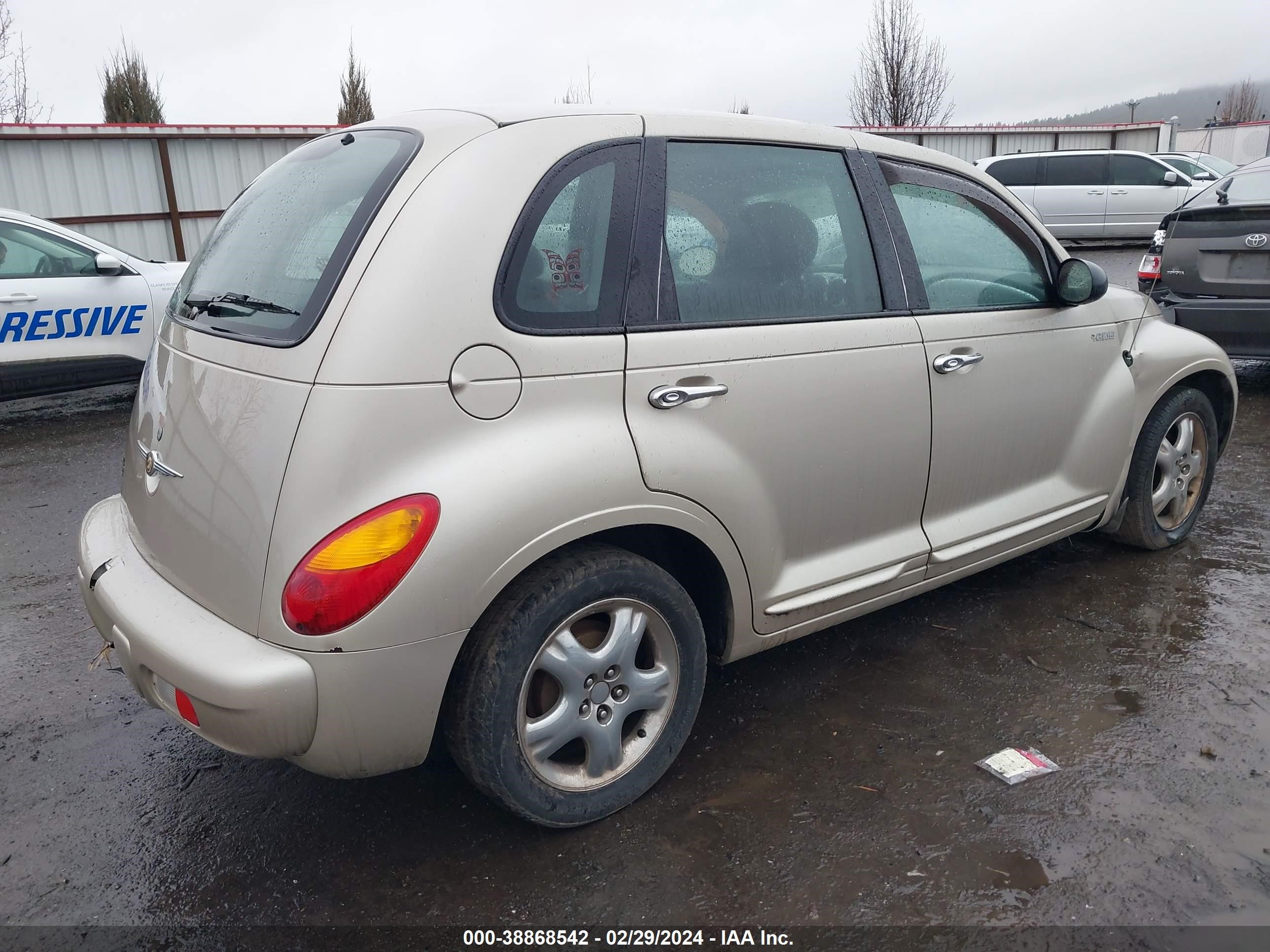 Photo 3 VIN: 3C8FY58B45T640176 - CHRYSLER PT CRUISER 