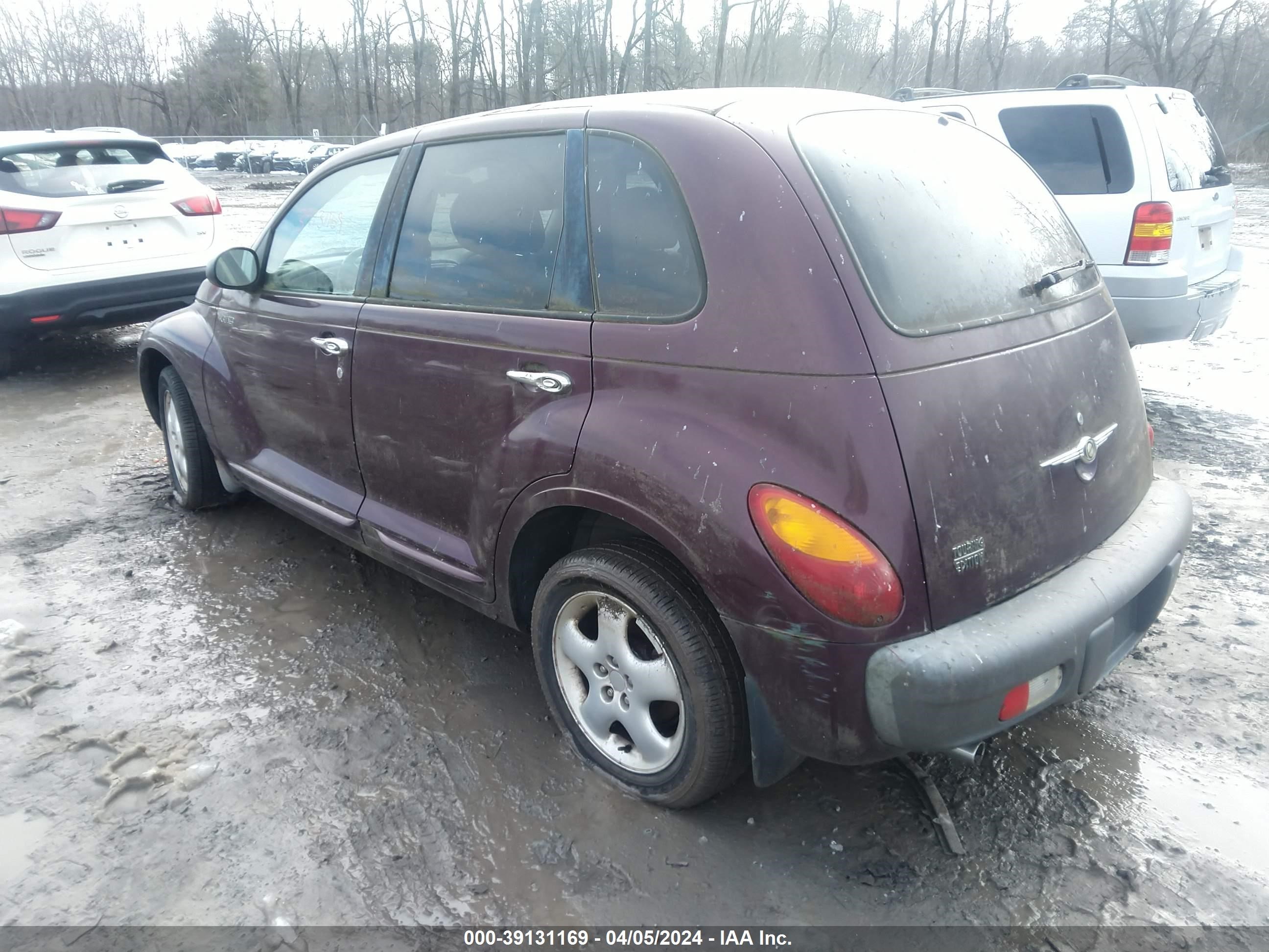 Photo 2 VIN: 3C8FY58B72T367696 - CHRYSLER PT CRUISER 