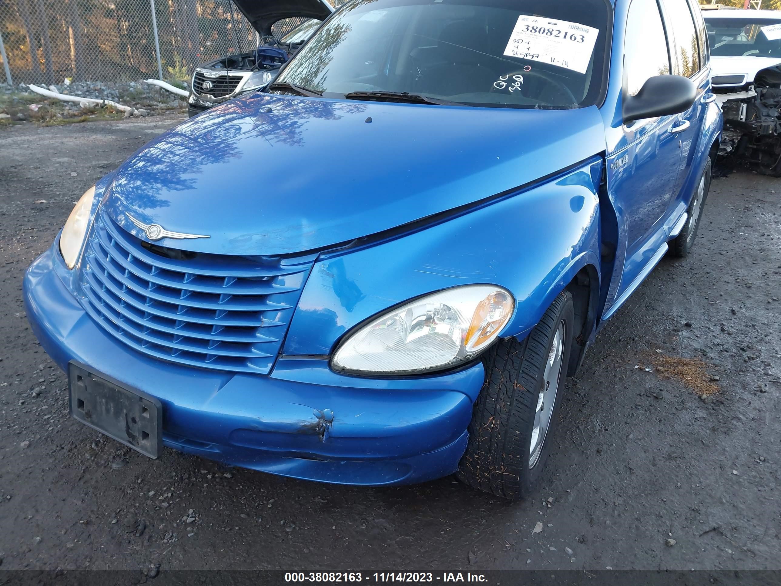 Photo 5 VIN: 3C8FY58BX3T535090 - CHRYSLER PT CRUISER 