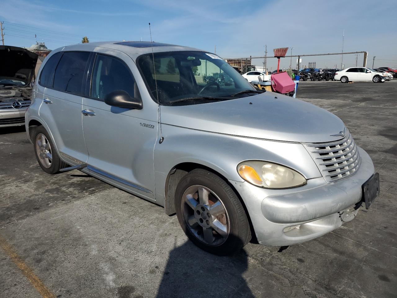 Photo 3 VIN: 3C8FY68855T581875 - CHRYSLER PT CRUISER 