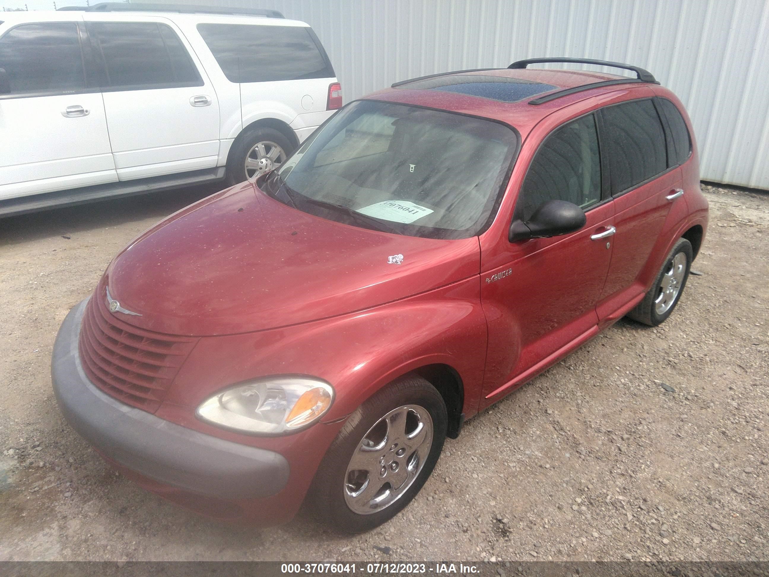 Photo 1 VIN: 3C8FY68B12T247186 - CHRYSLER PT CRUISER 