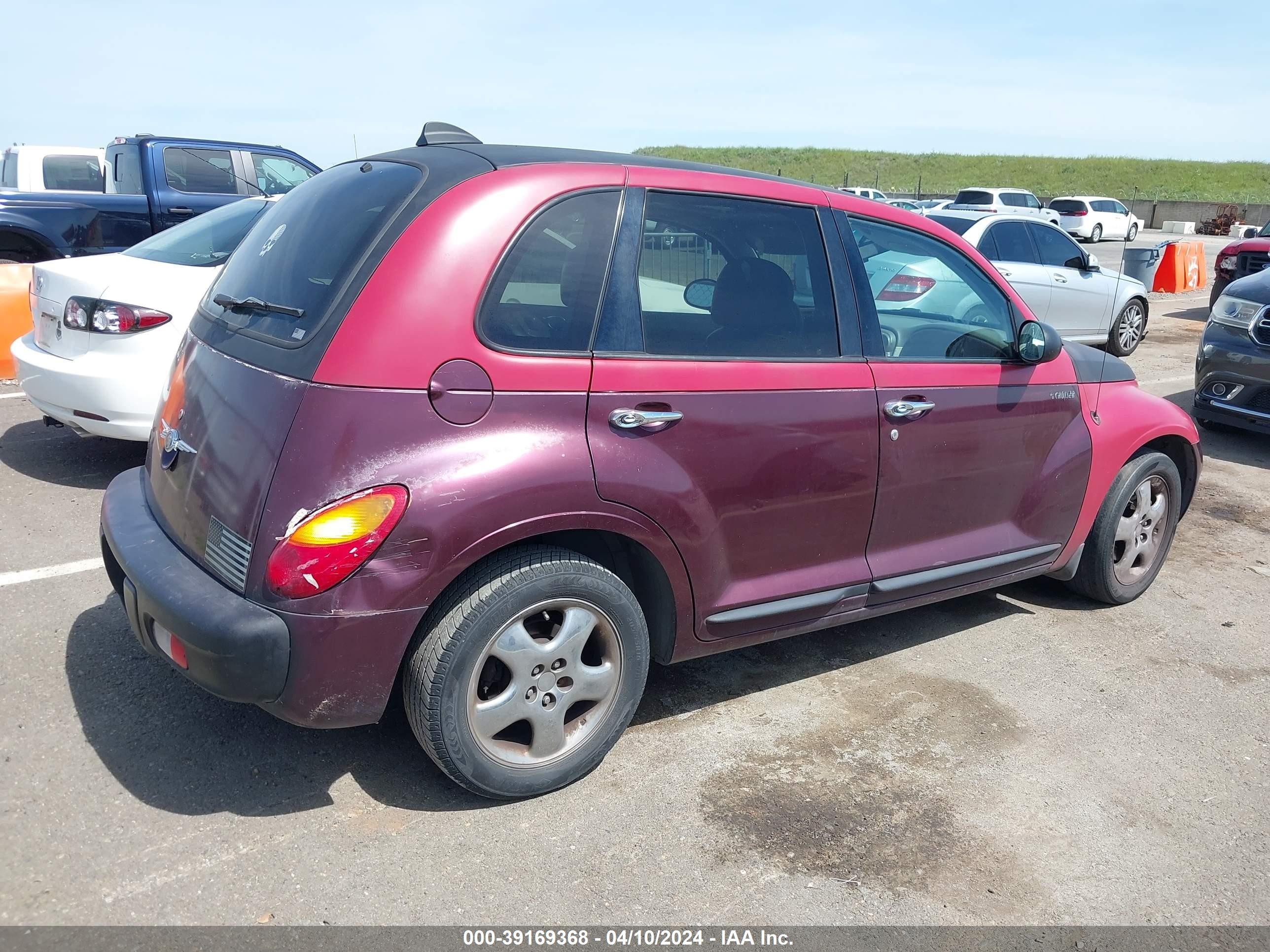 Photo 3 VIN: 3C8FY68B12T253196 - CHRYSLER PT CRUISER 