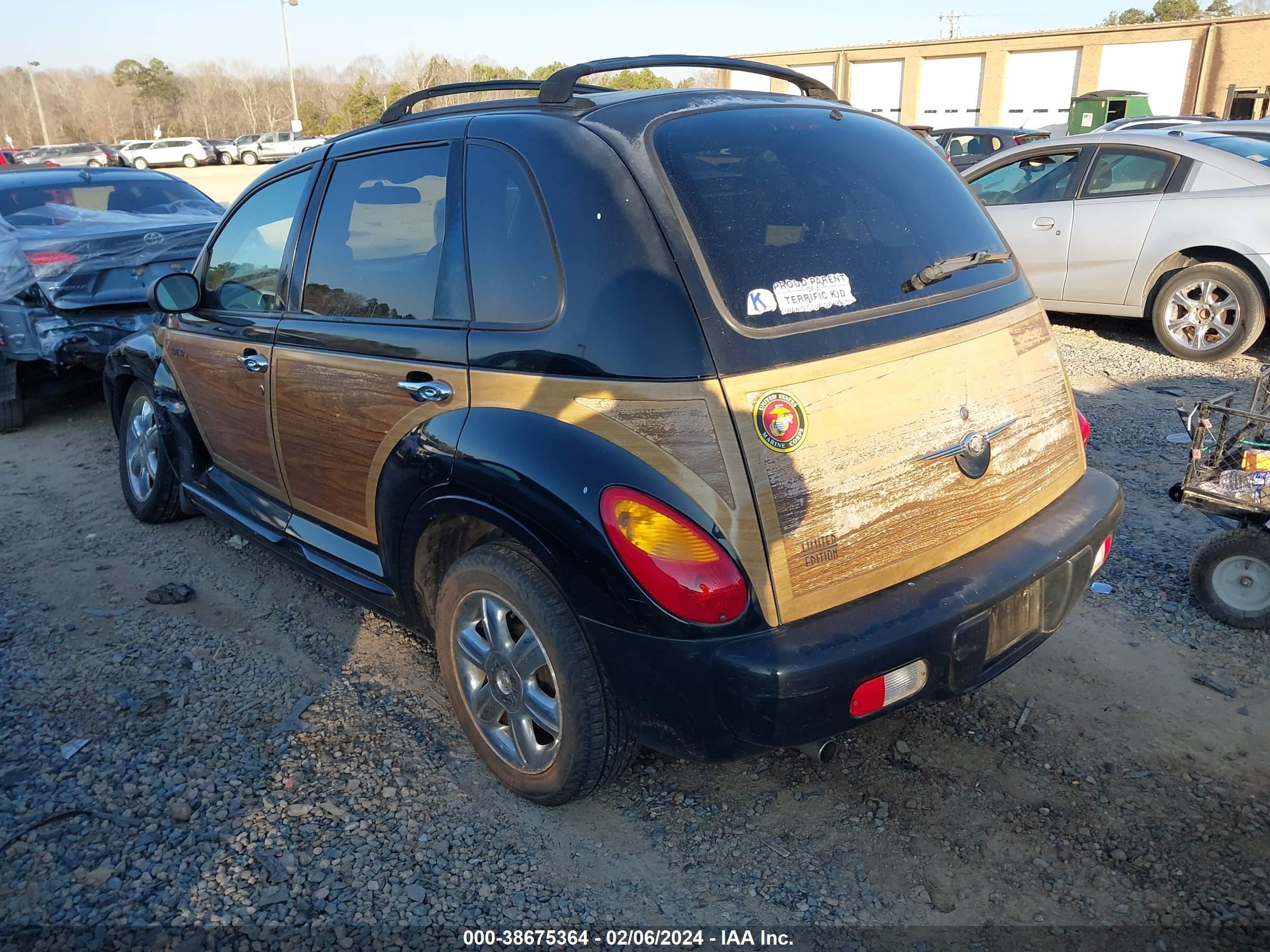 Photo 2 VIN: 3C8FY68B33T541416 - CHRYSLER PT CRUISER 