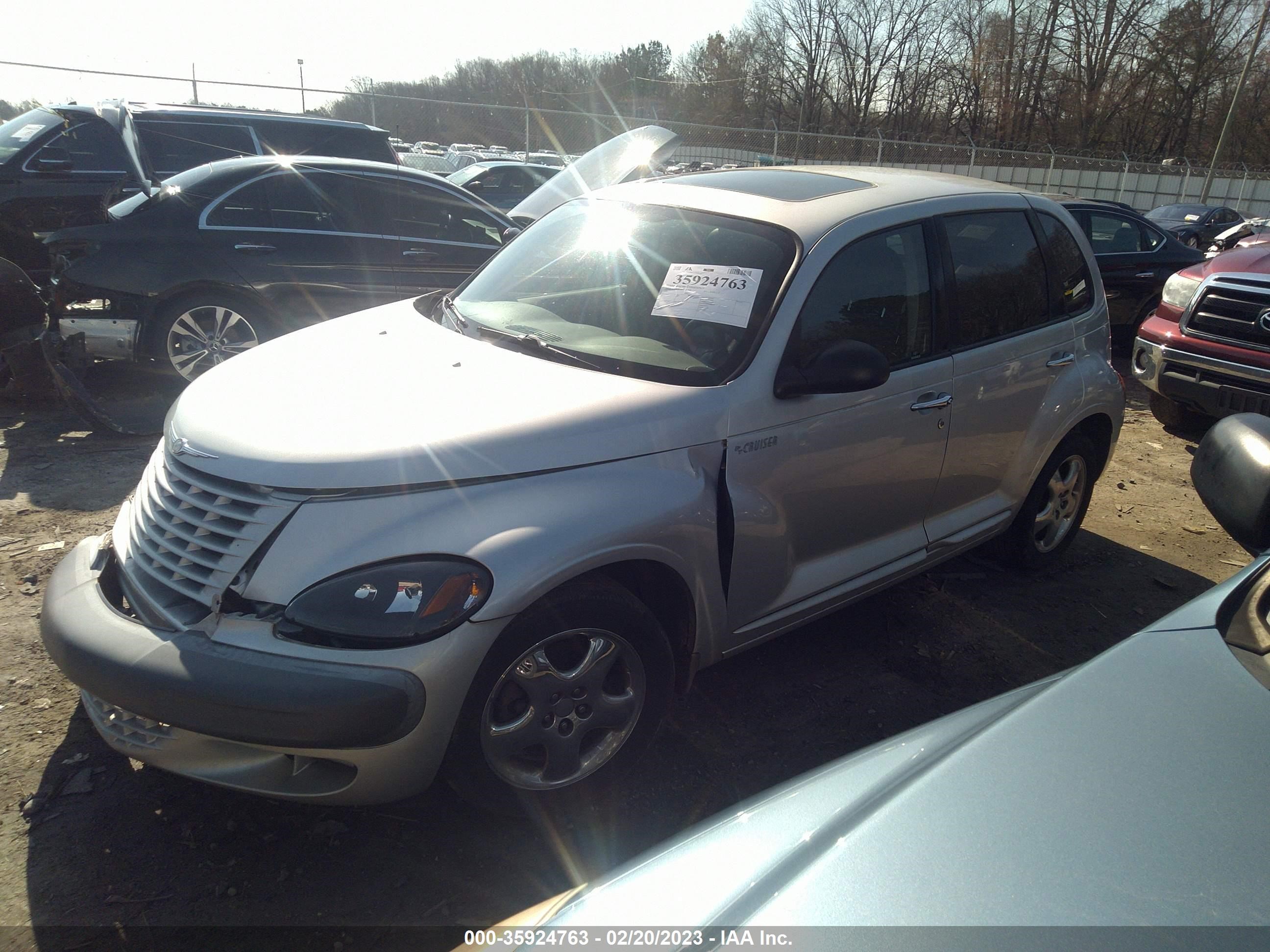 Photo 1 VIN: 3C8FY68B42T279632 - CHRYSLER PT CRUISER 