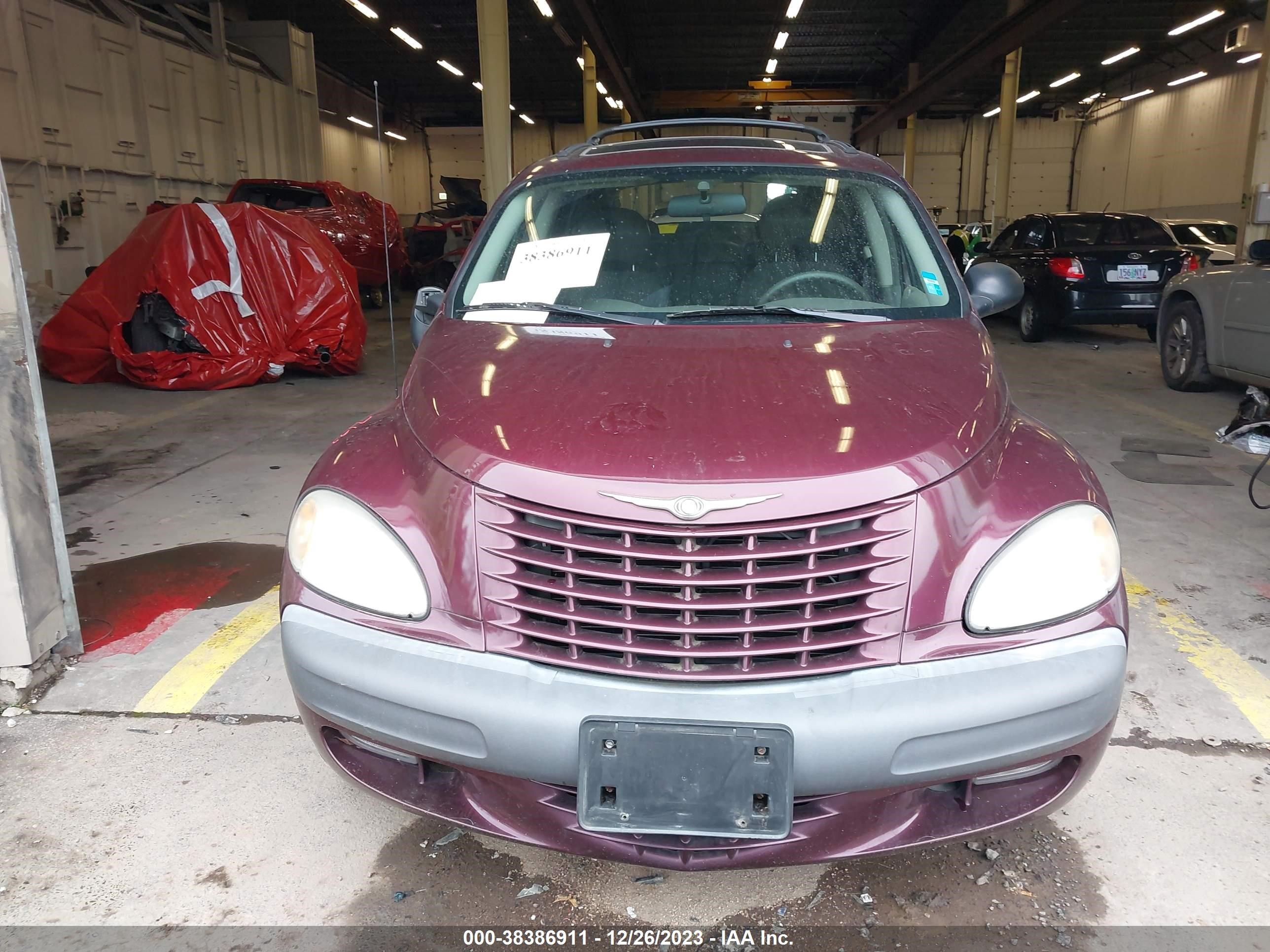 Photo 11 VIN: 3C8FY68B42T292977 - CHRYSLER PT CRUISER 