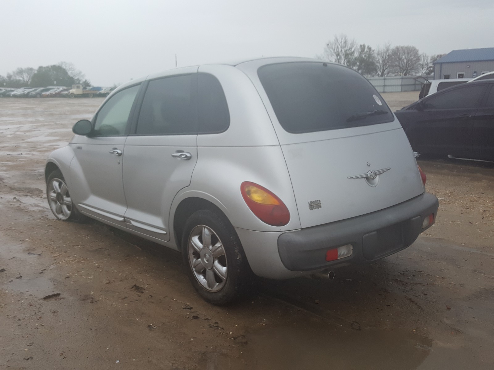 Photo 2 VIN: 3C8FY68B42T360534 - CHRYSLER PT CRUISER 