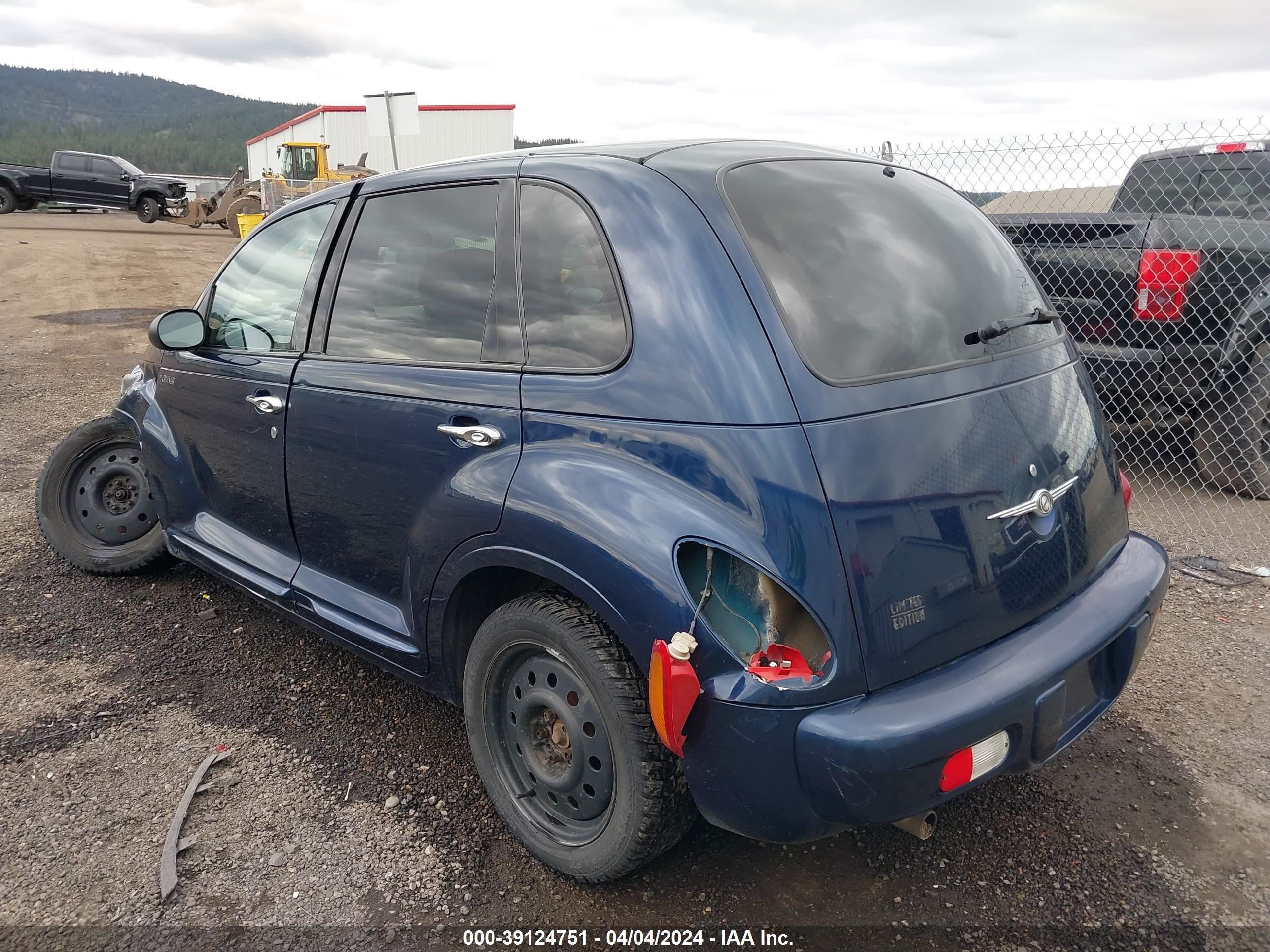 Photo 2 VIN: 3C8FY68B63T559232 - CHRYSLER PT CRUISER 