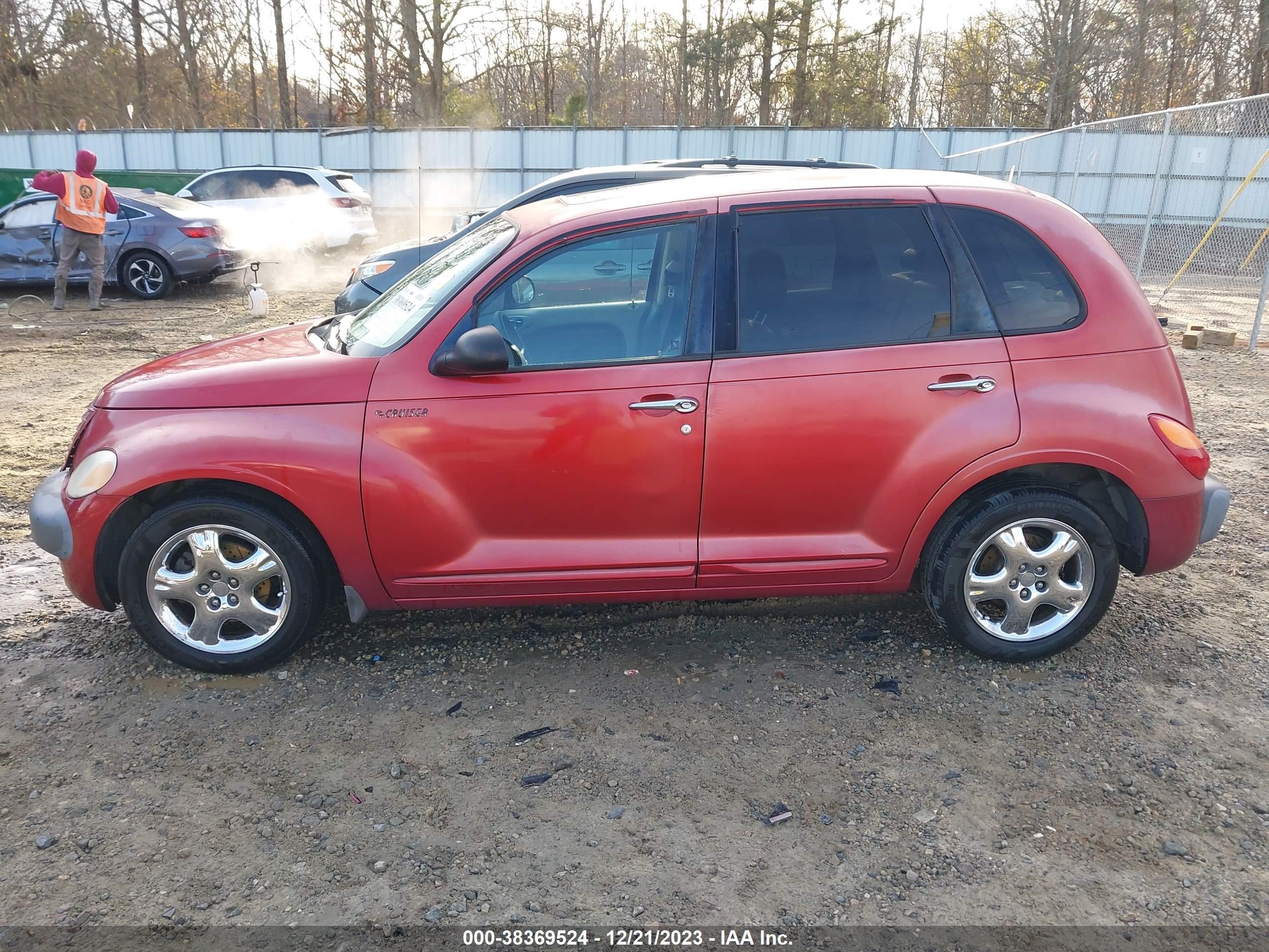 Photo 13 VIN: 3C8FY68B72T224947 - CHRYSLER PT CRUISER 