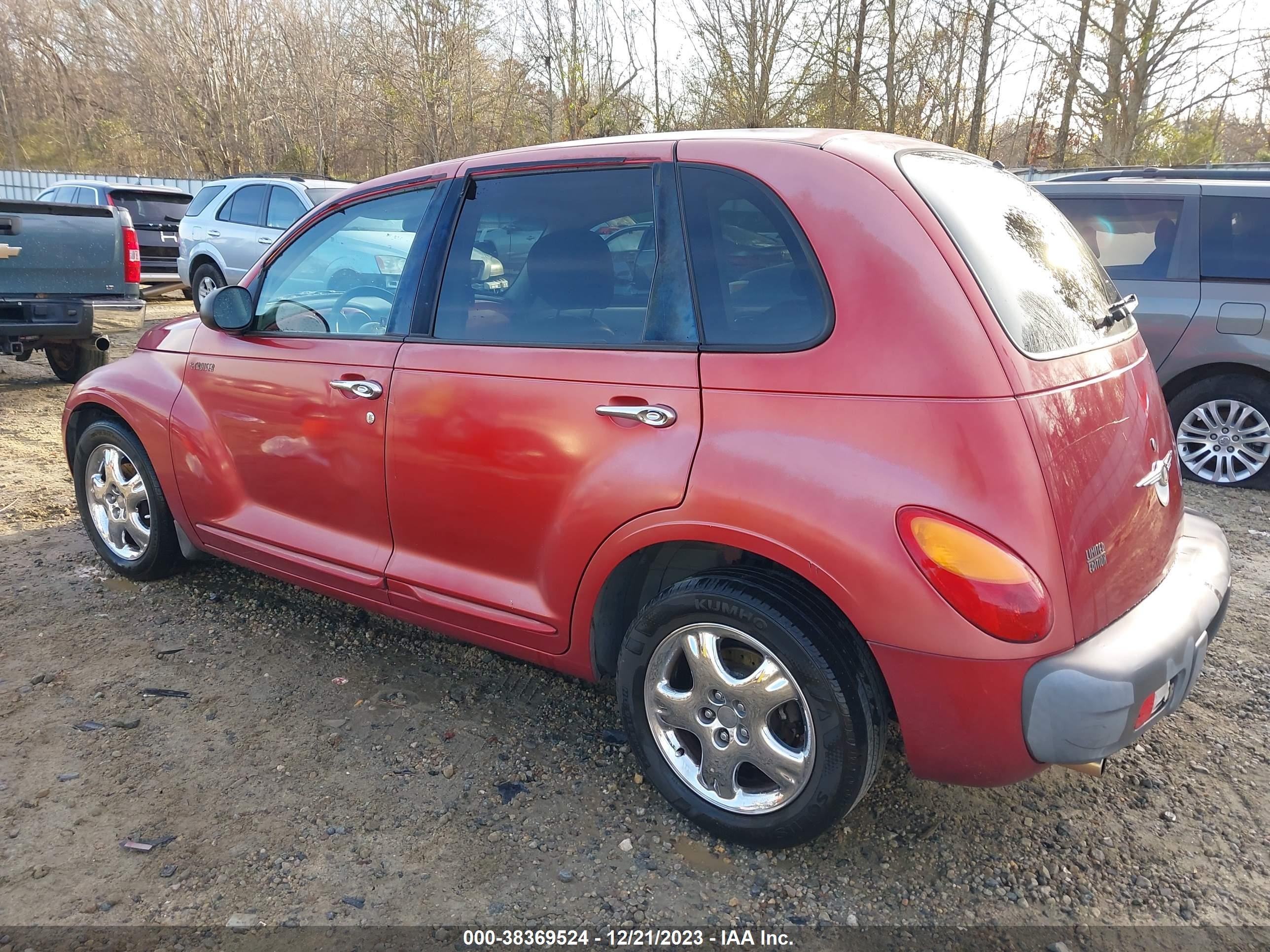 Photo 2 VIN: 3C8FY68B72T224947 - CHRYSLER PT CRUISER 