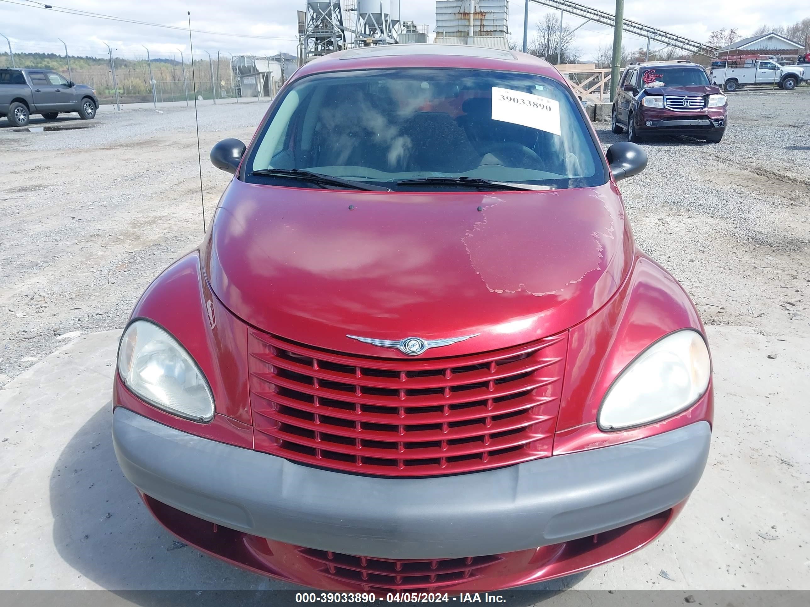 Photo 5 VIN: 3C8FY68B82T269380 - CHRYSLER PT CRUISER 