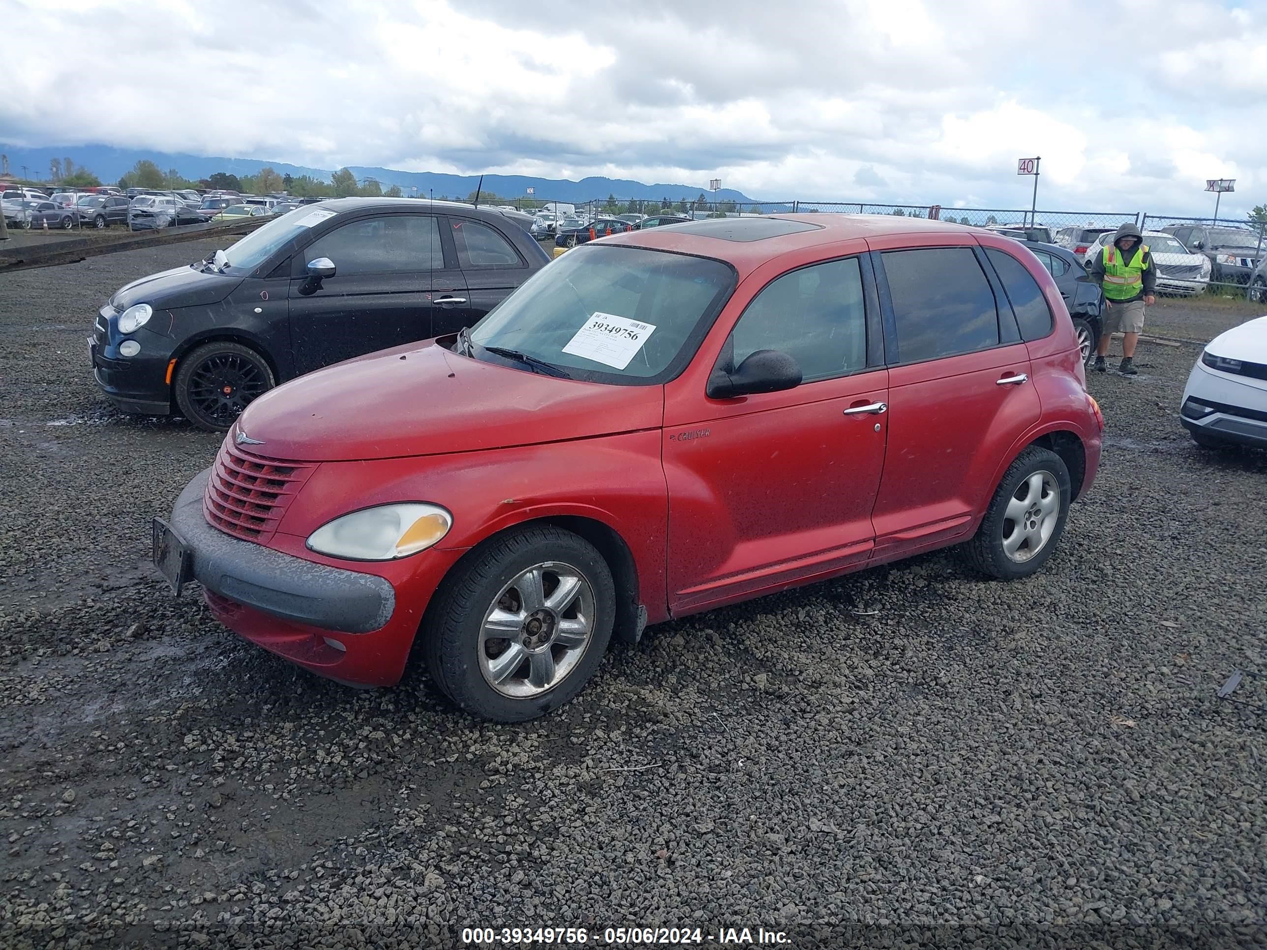 Photo 1 VIN: 3C8FY68B82T335068 - CHRYSLER PT CRUISER 