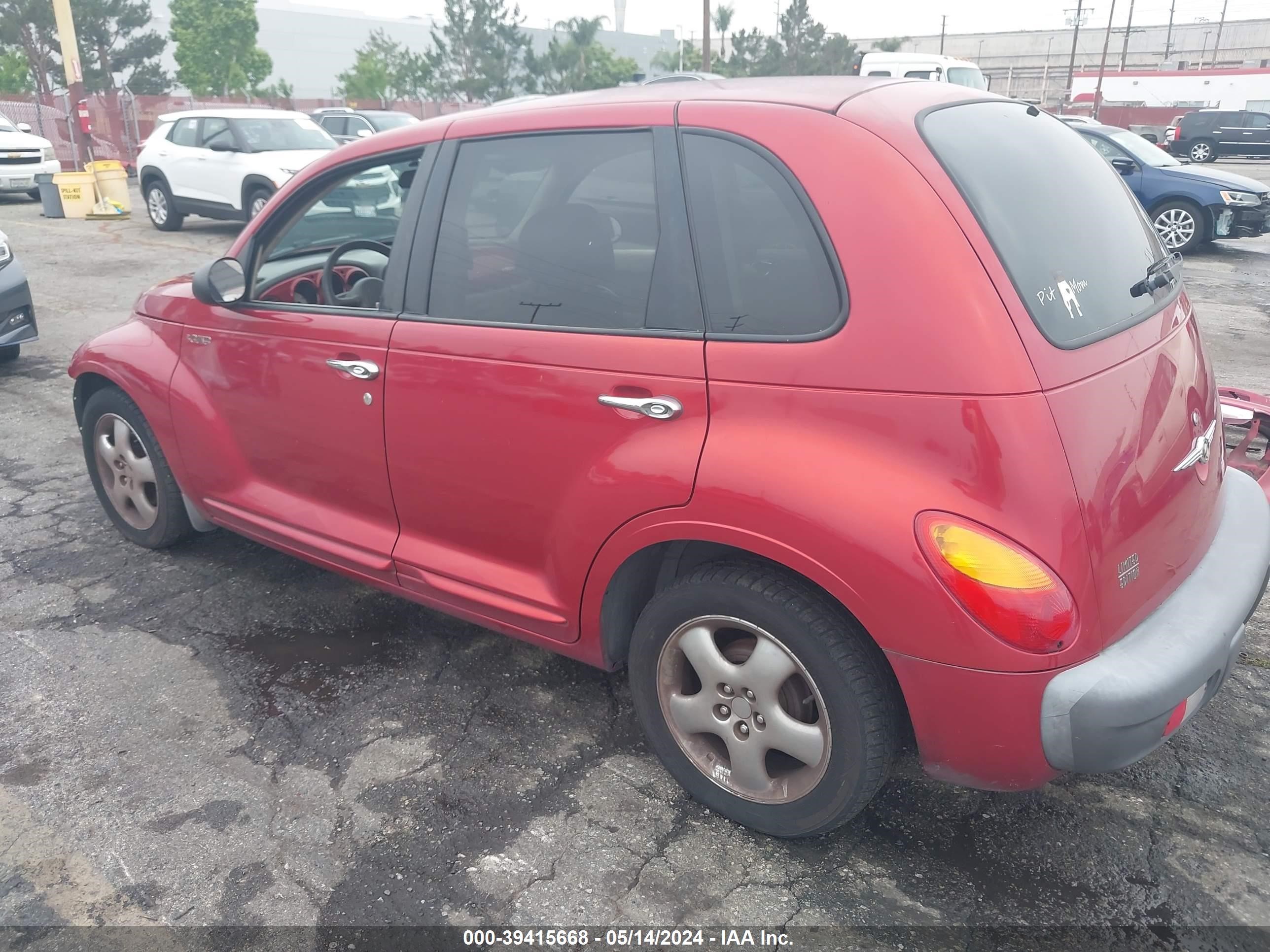 Photo 2 VIN: 3C8FY68B92T289685 - CHRYSLER PT CRUISER 