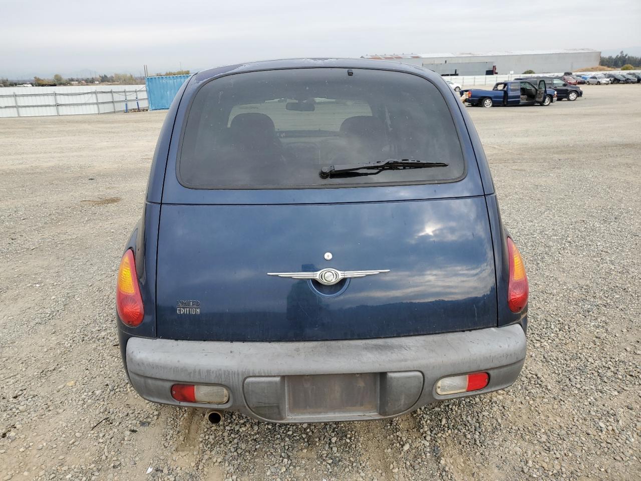 Photo 5 VIN: 3C8FY68BX2T298377 - CHRYSLER PT CRUISER 