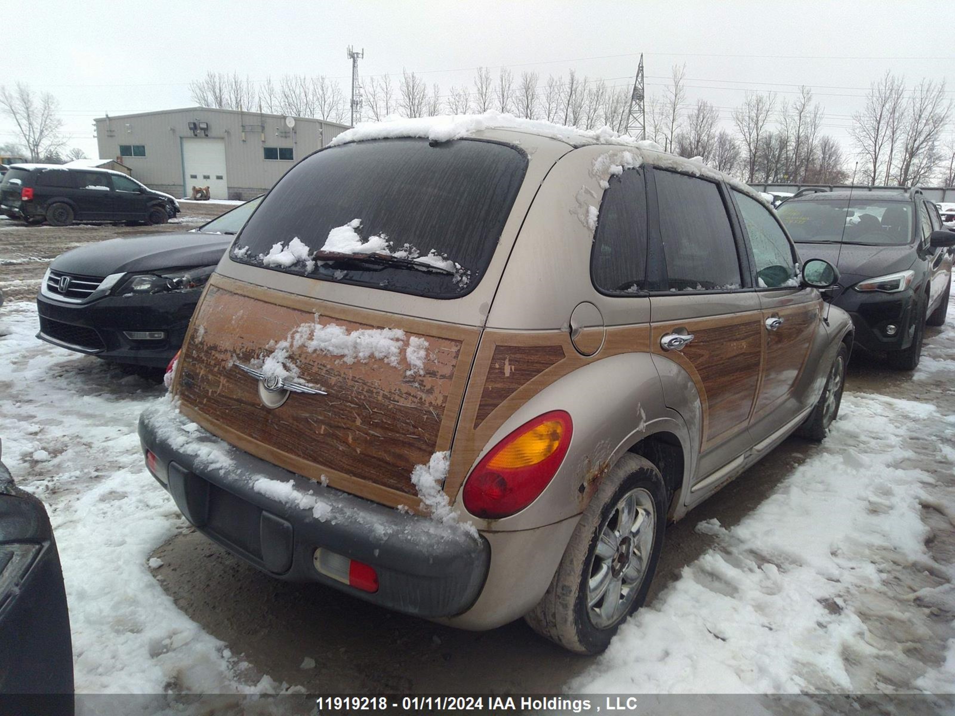 Photo 5 VIN: 3C8FY68BX2T379749 - CHRYSLER PT CRUISER 