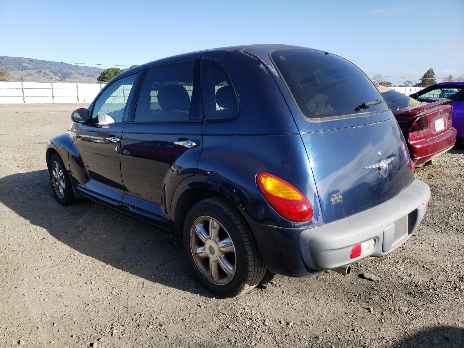 Photo 2 VIN: 3C8FY68BX2T389617 - CHRYSLER PT CRUISER 