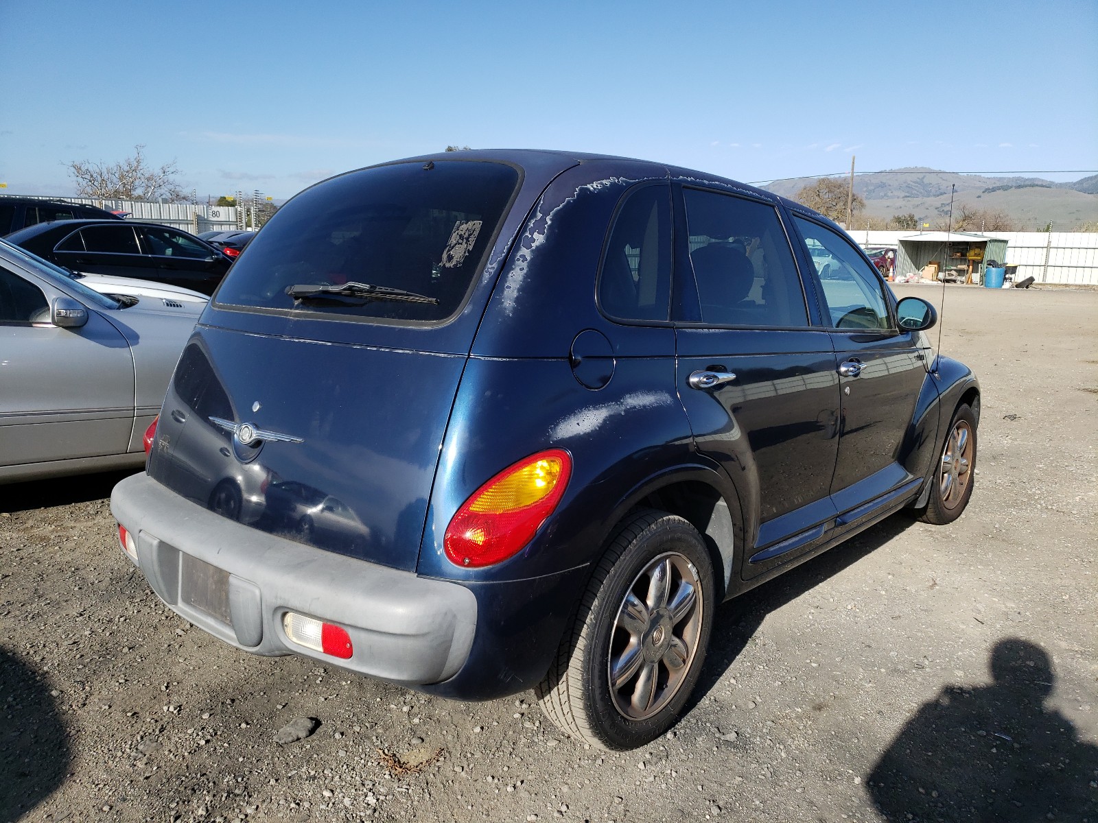 Photo 3 VIN: 3C8FY68BX2T389617 - CHRYSLER PT CRUISER 