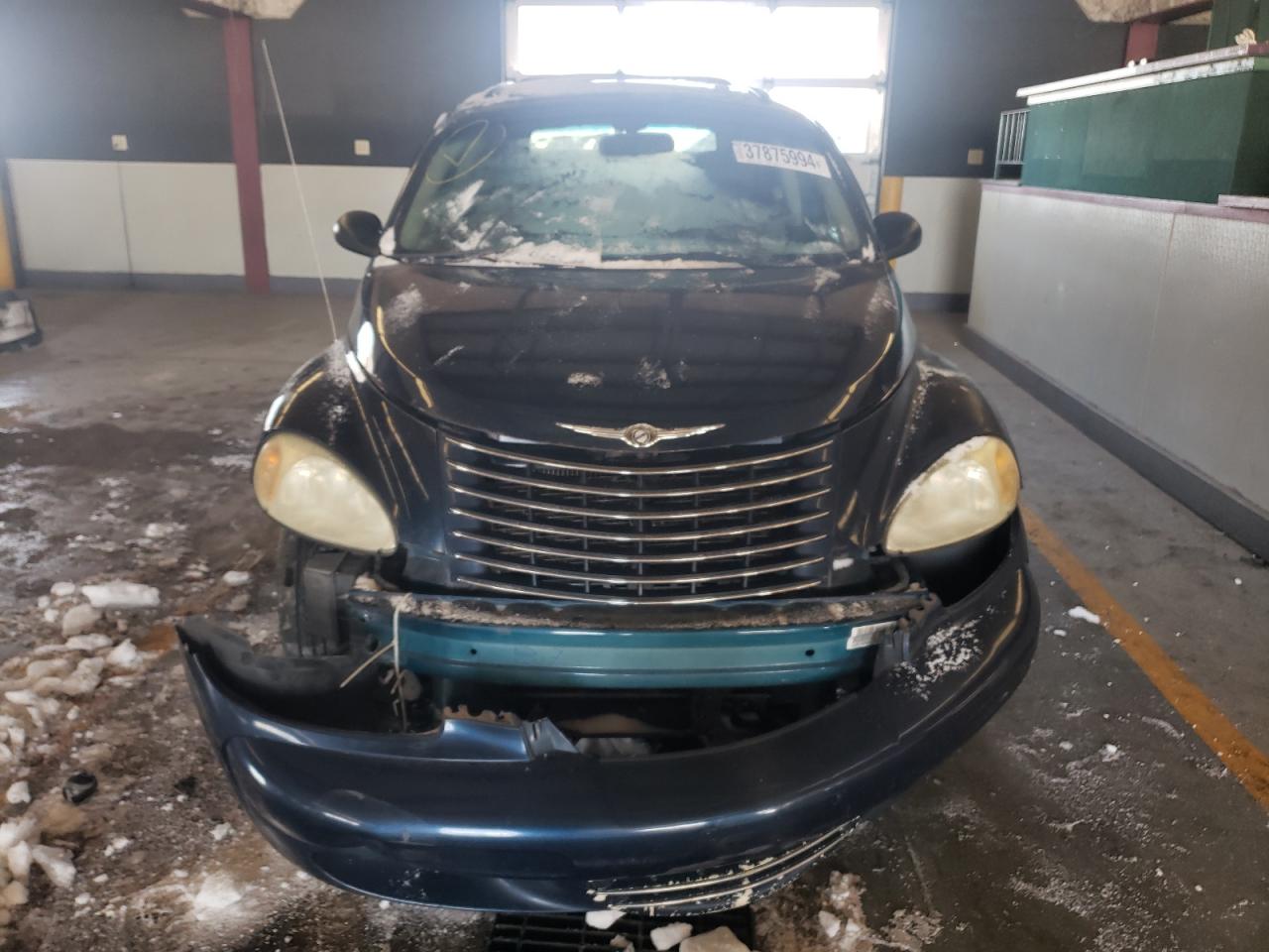 Photo 4 VIN: 3C8FY68BX3T596252 - CHRYSLER PT CRUISER 