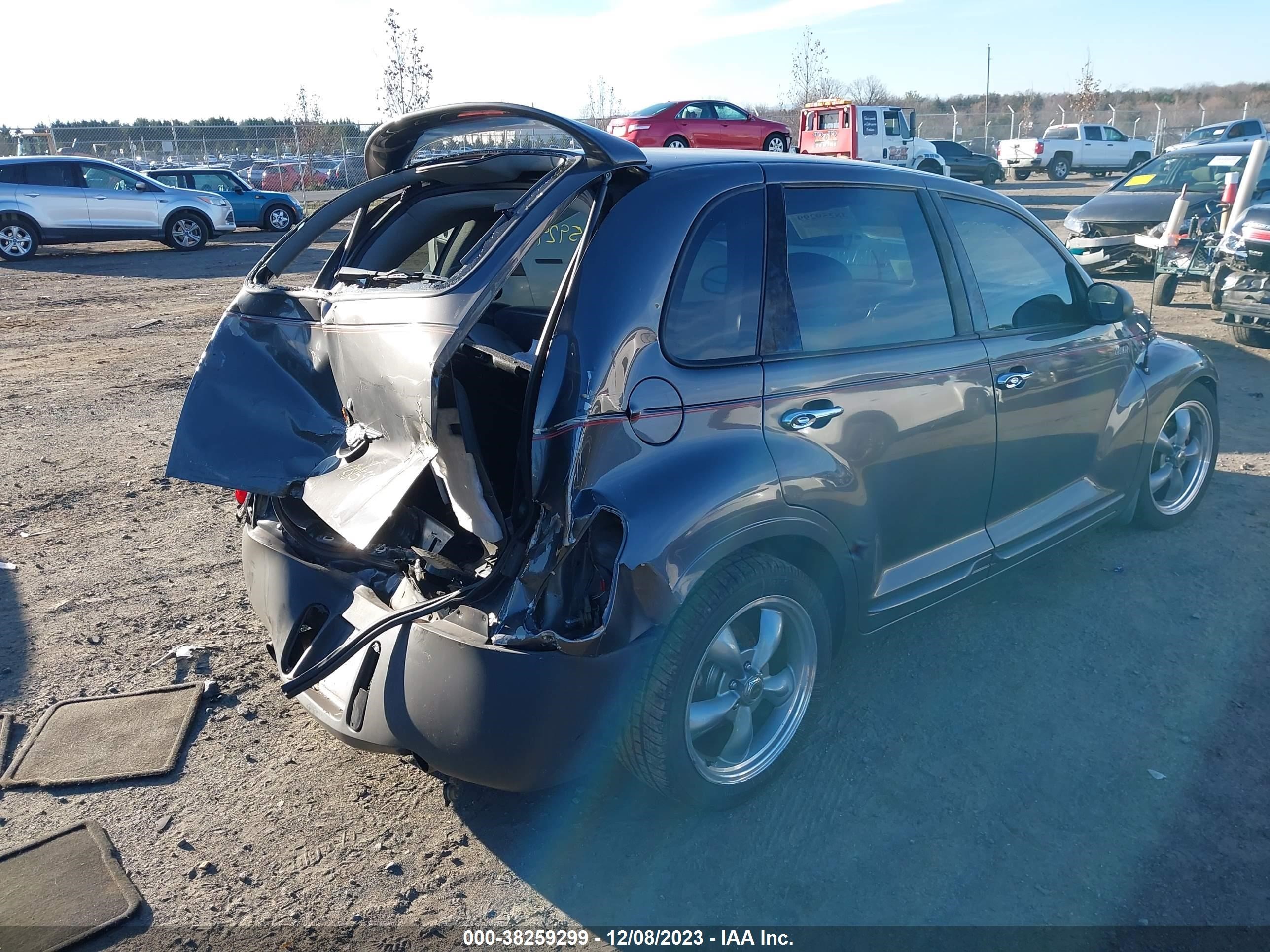 Photo 3 VIN: 3C8FY78G14T297395 - CHRYSLER PT CRUISER 