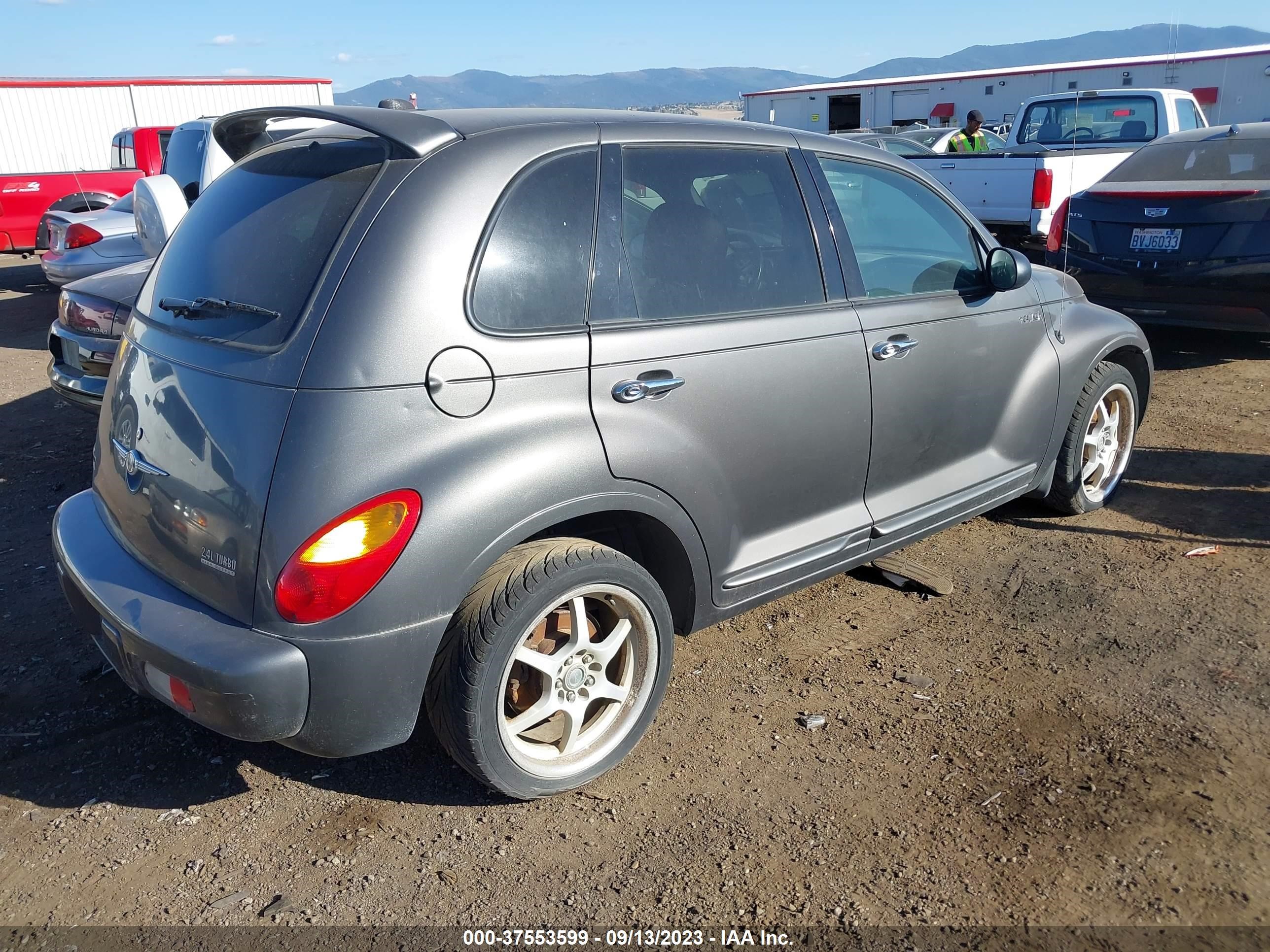 Photo 3 VIN: 3C8FY78G24T349567 - CHRYSLER PT CRUISER 