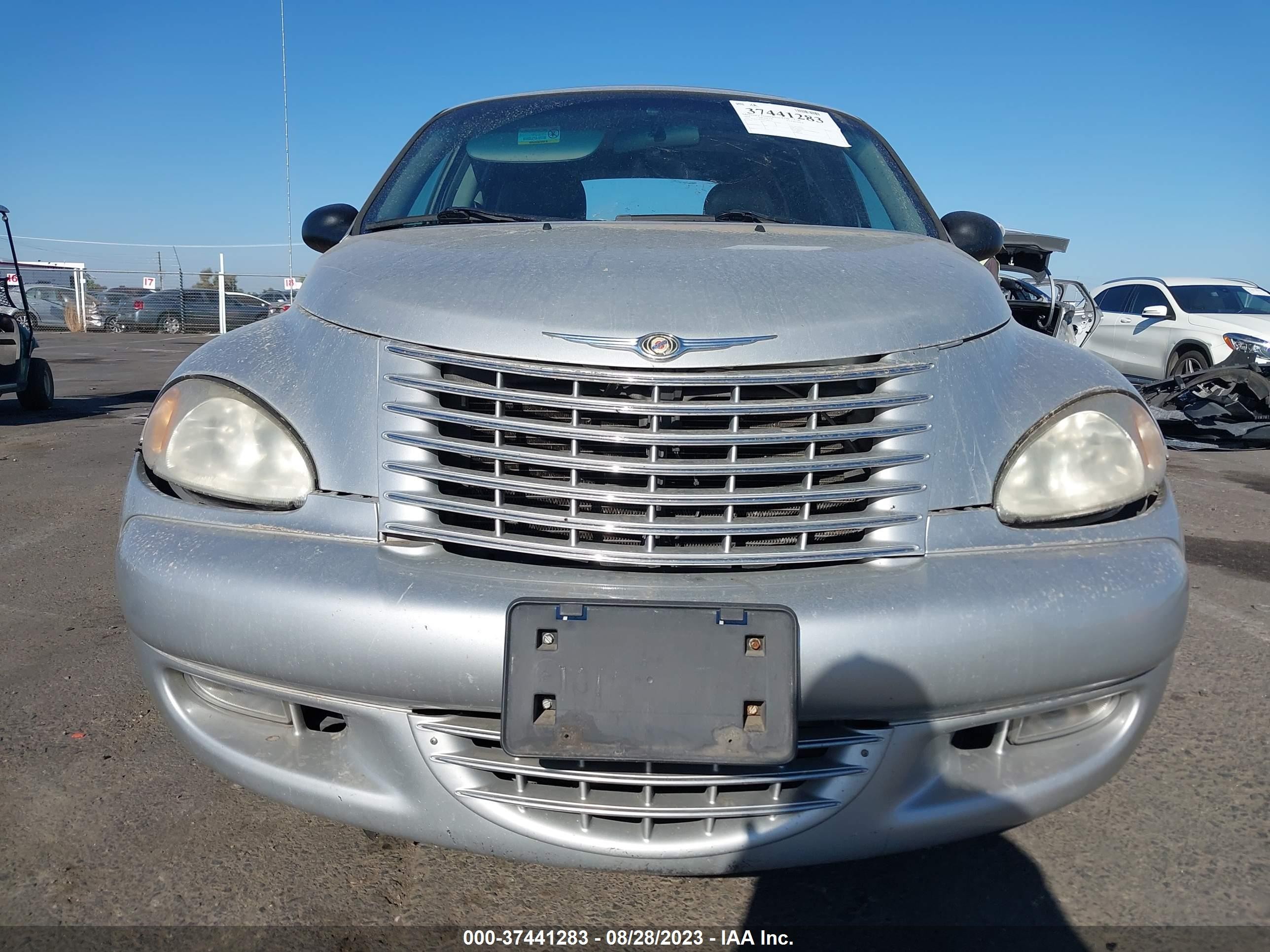 Photo 12 VIN: 3C8FY78G64T349832 - CHRYSLER PT CRUISER 