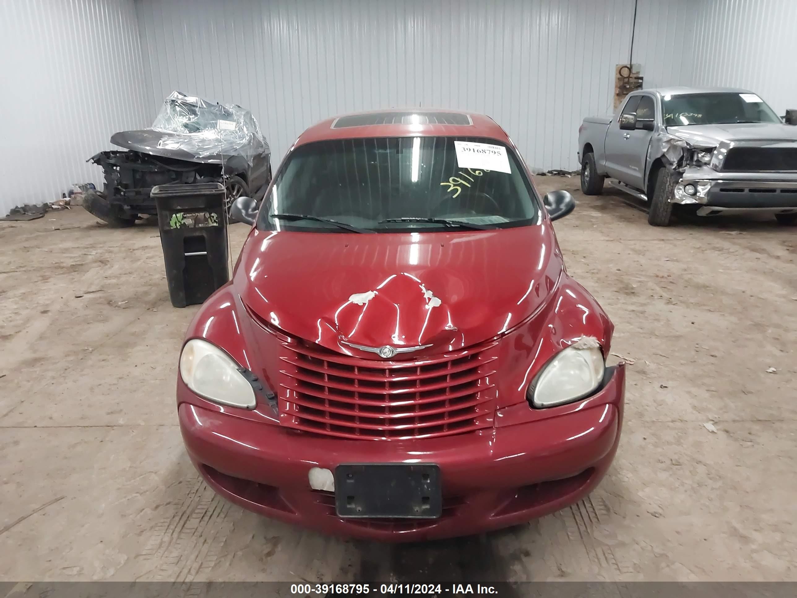 Photo 11 VIN: 3C8FY78GX3T548879 - CHRYSLER PT CRUISER 