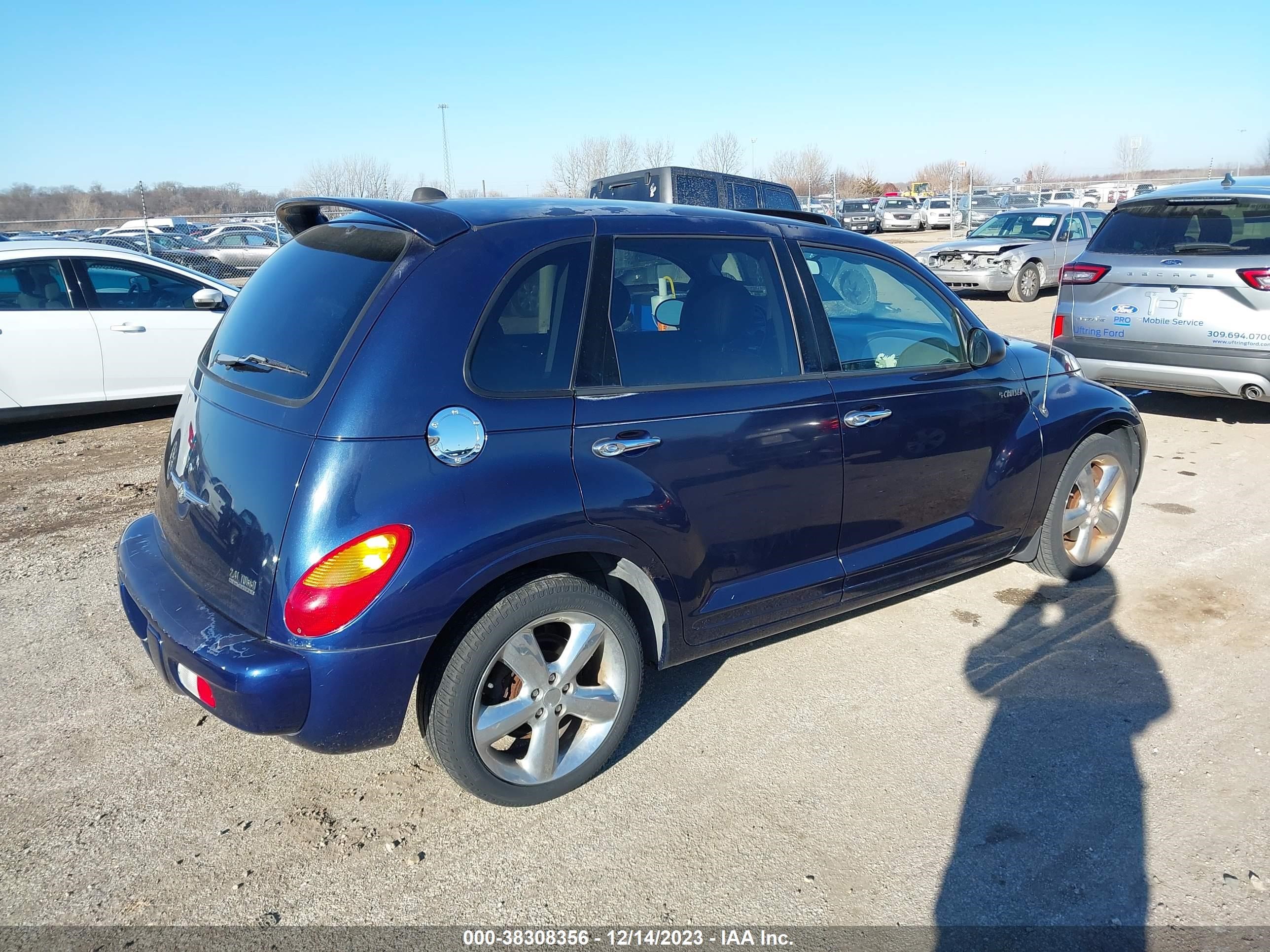 Photo 3 VIN: 3C8FY78GX5T553700 - CHRYSLER PT CRUISER 