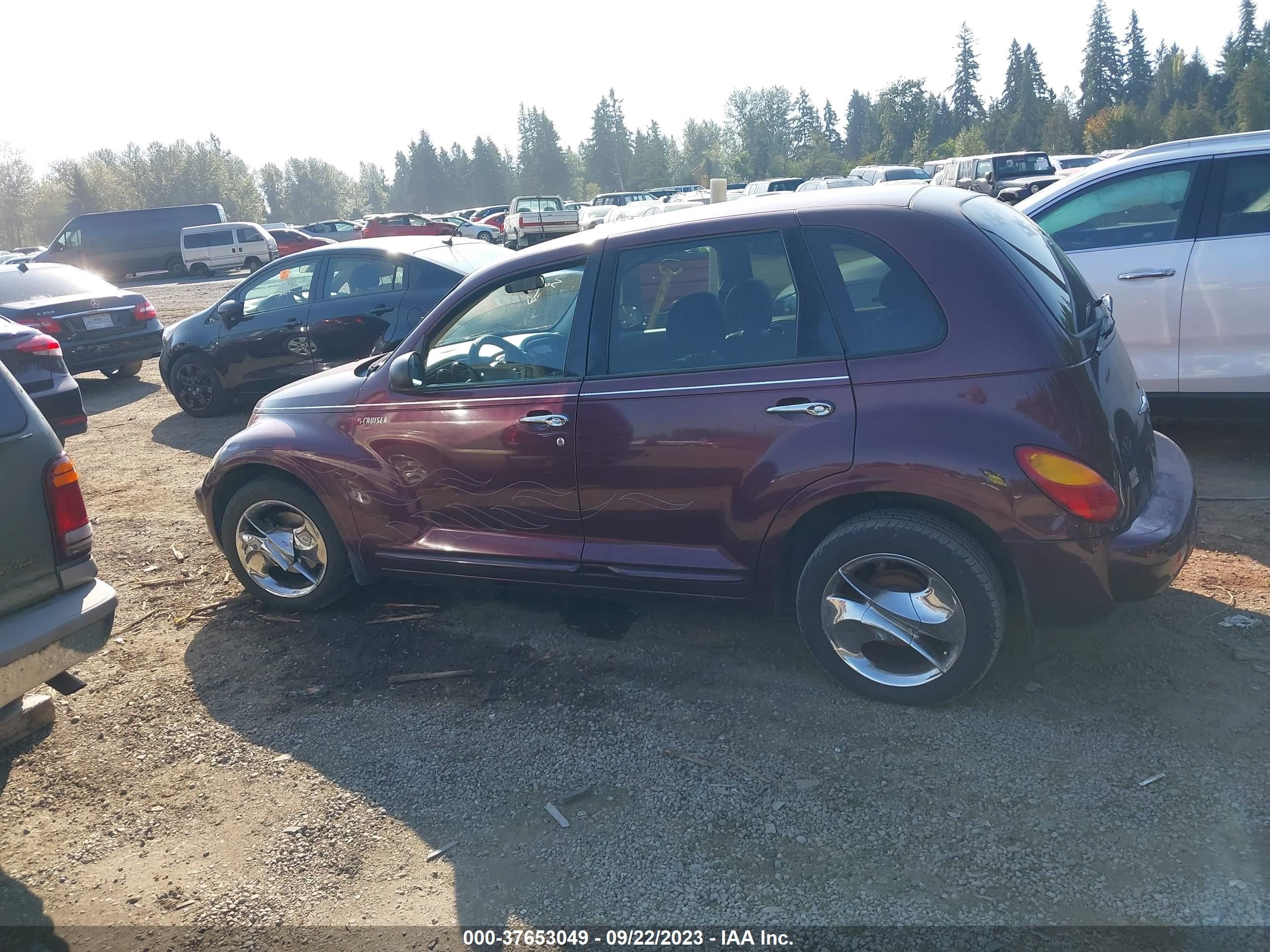 Photo 12 VIN: 3CAFY4BBX1T263008 - CHRYSLER PT CRUISER 