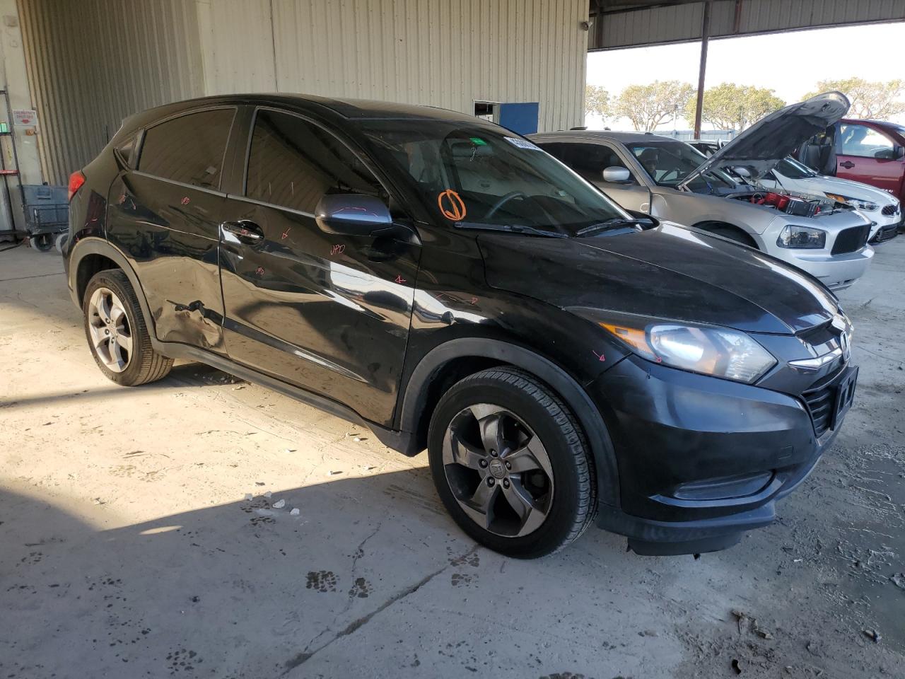 Photo 3 VIN: 3CZRU5H30JM715067 - HONDA HR-V 