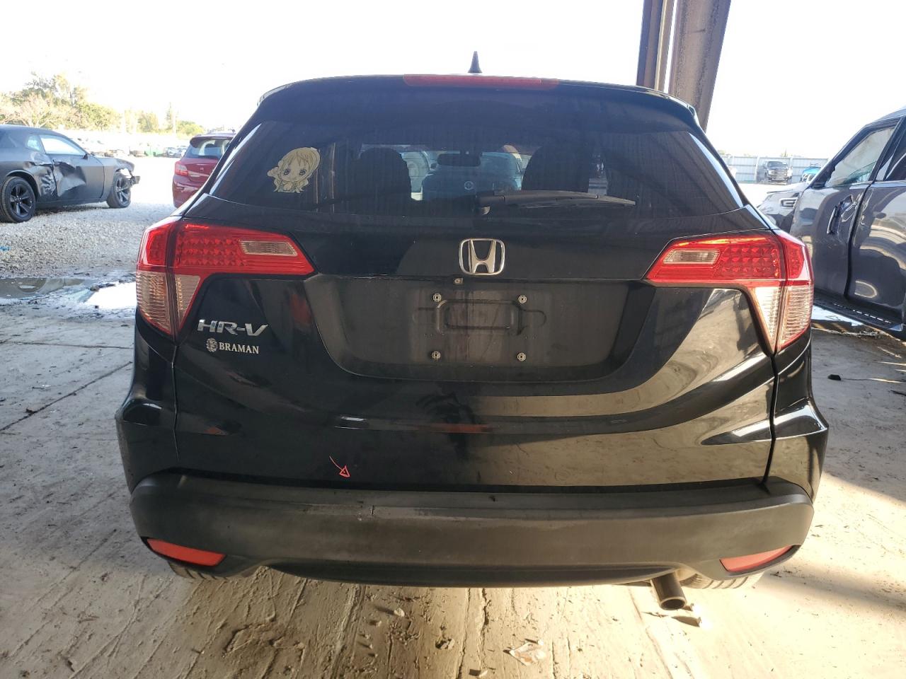 Photo 5 VIN: 3CZRU5H30JM715067 - HONDA HR-V 