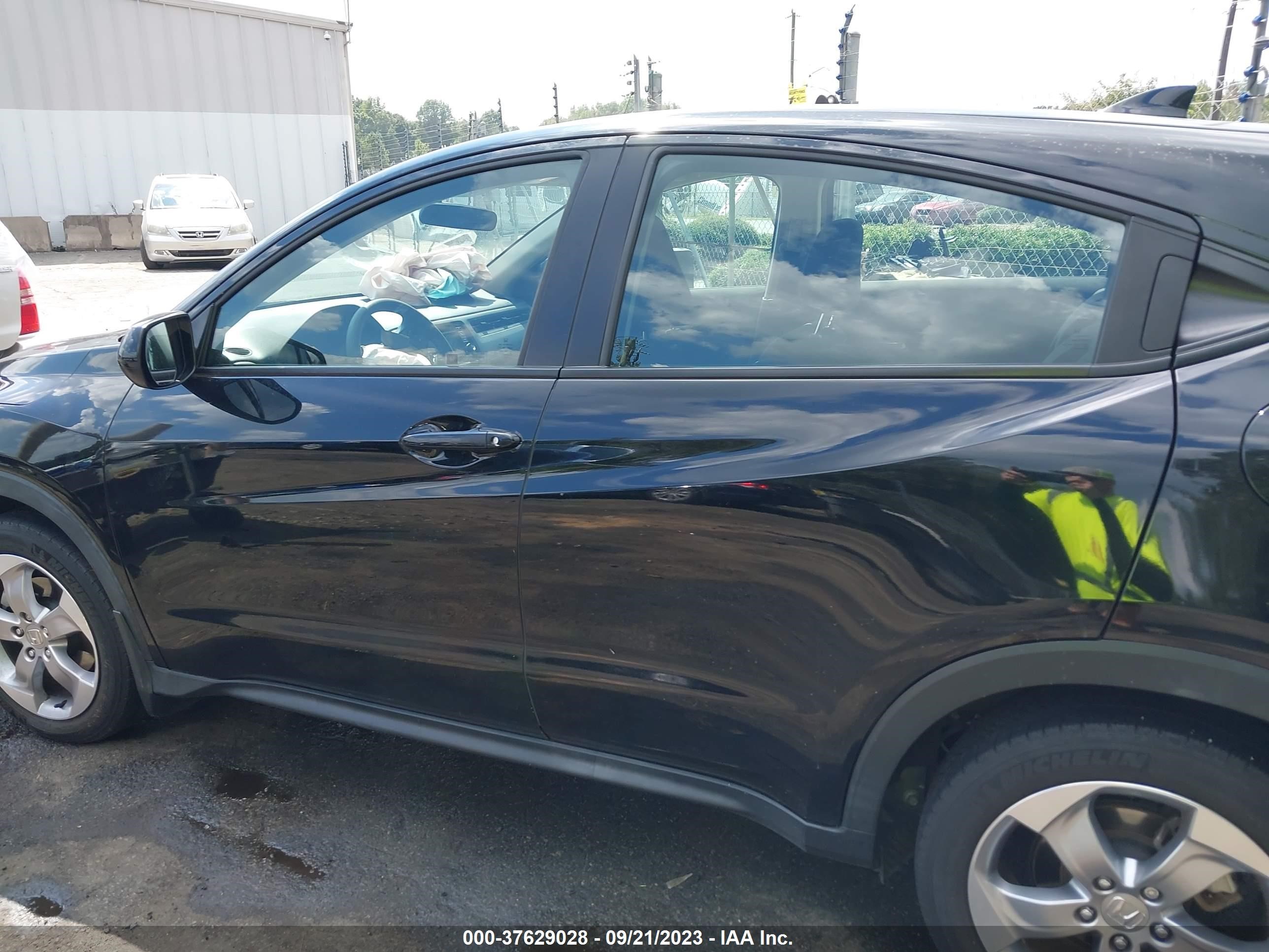 Photo 13 VIN: 3CZRU5H38GM752098 - HONDA HR-V 