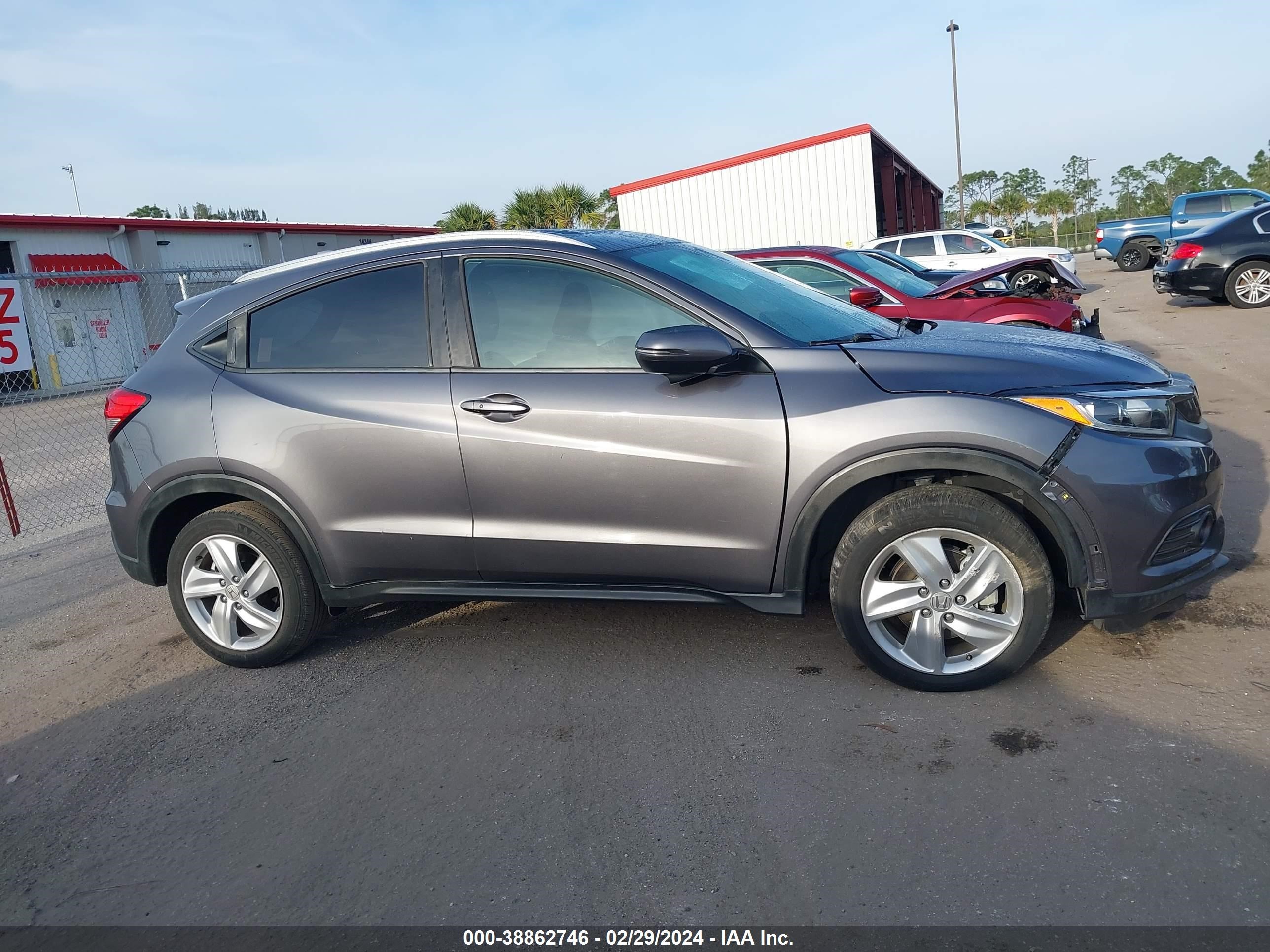 Photo 11 VIN: 3CZRU5H53KM716698 - HONDA HR-V 