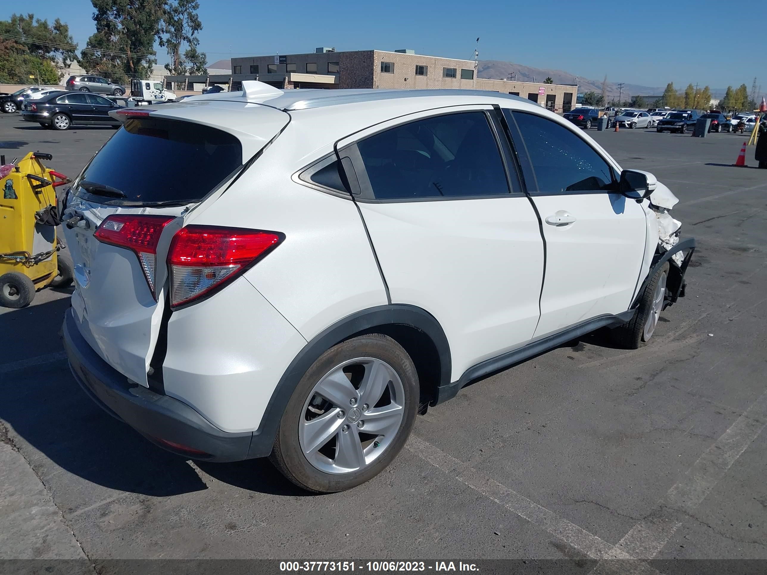 Photo 3 VIN: 3CZRU5H54LM703511 - HONDA HR-V 