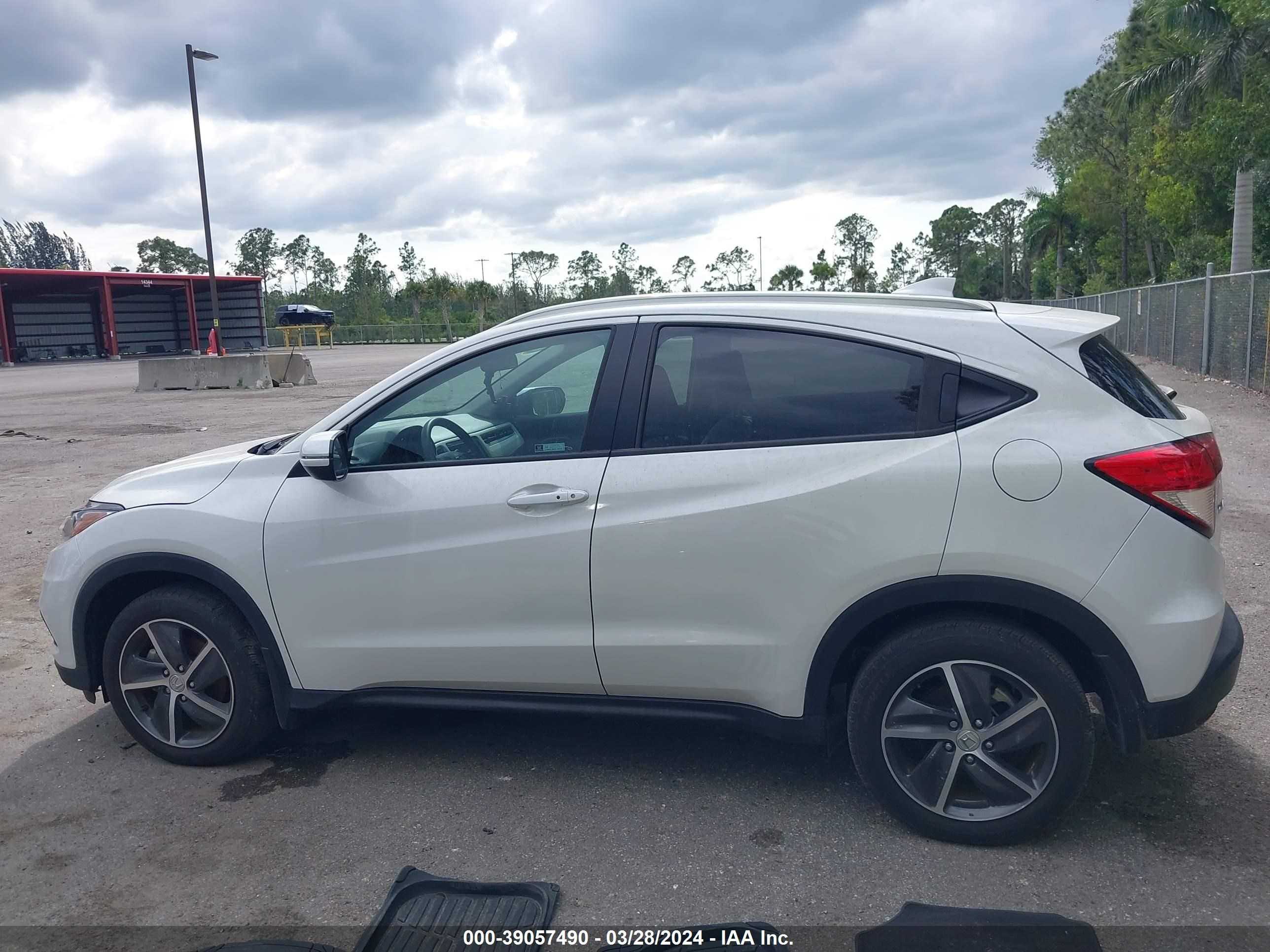 Photo 13 VIN: 3CZRU5H54NM706816 - HONDA HR-V 