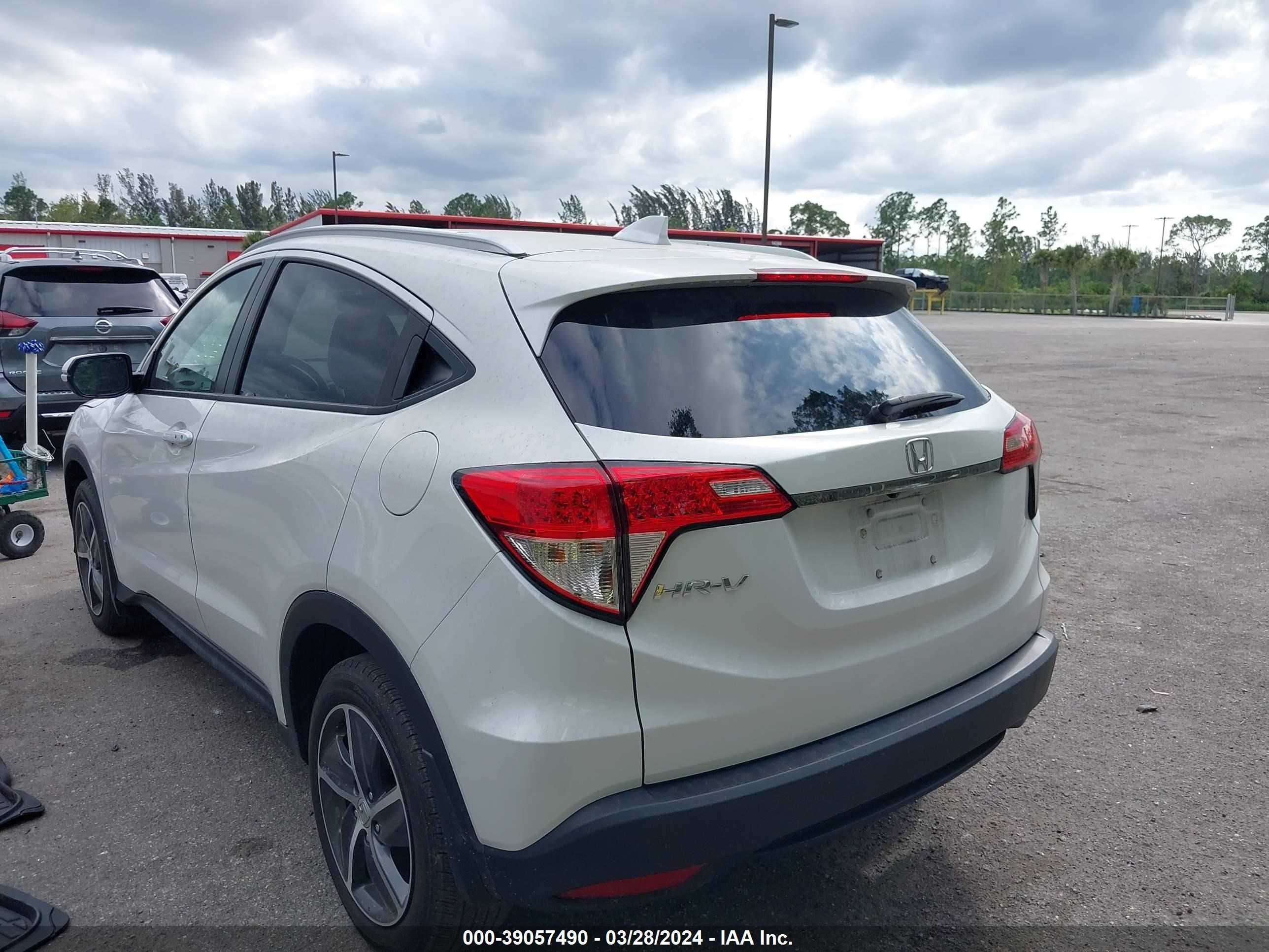 Photo 2 VIN: 3CZRU5H54NM706816 - HONDA HR-V 