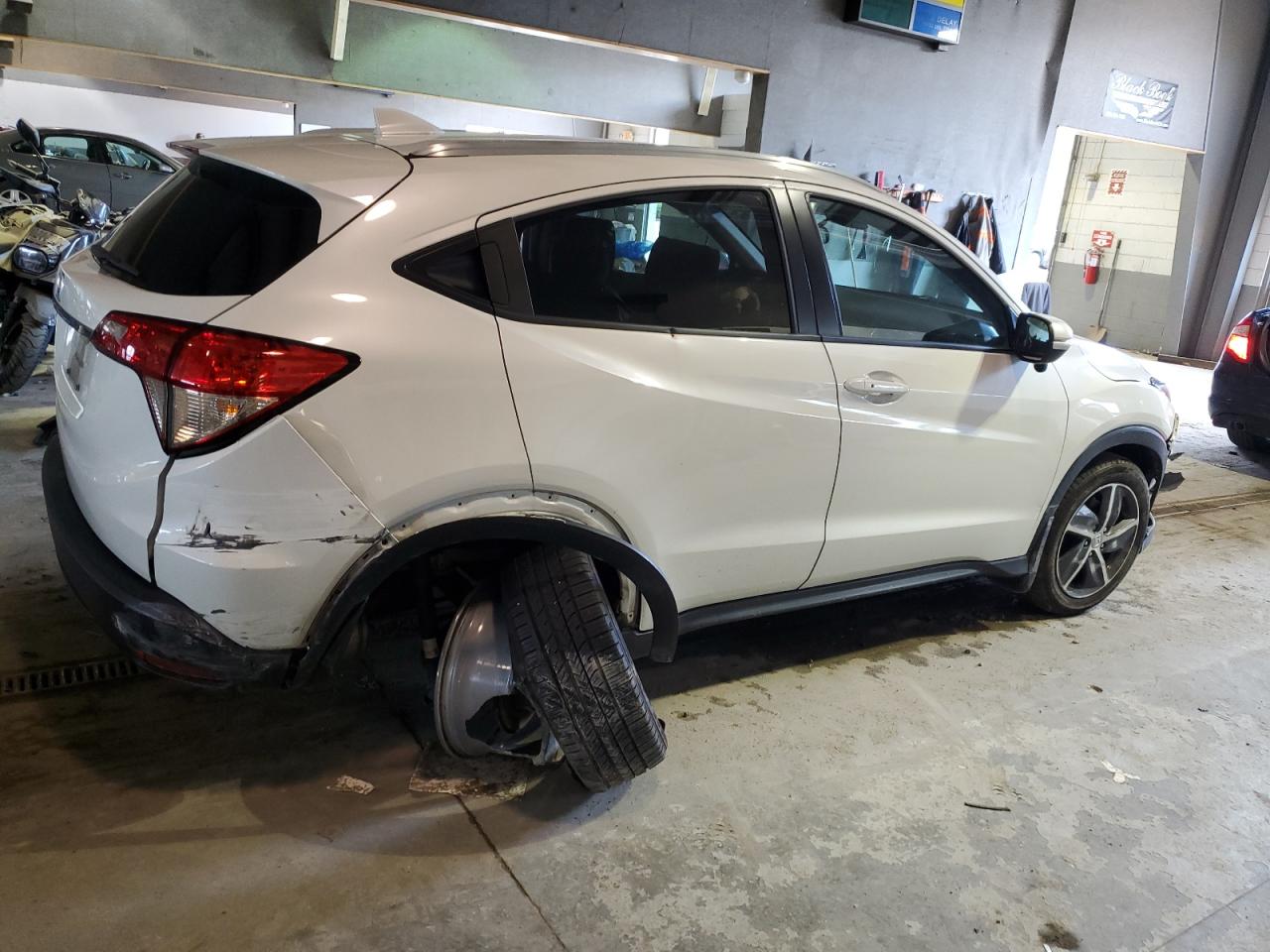 Photo 2 VIN: 3CZRU5H57MM711491 - HONDA HR-V 