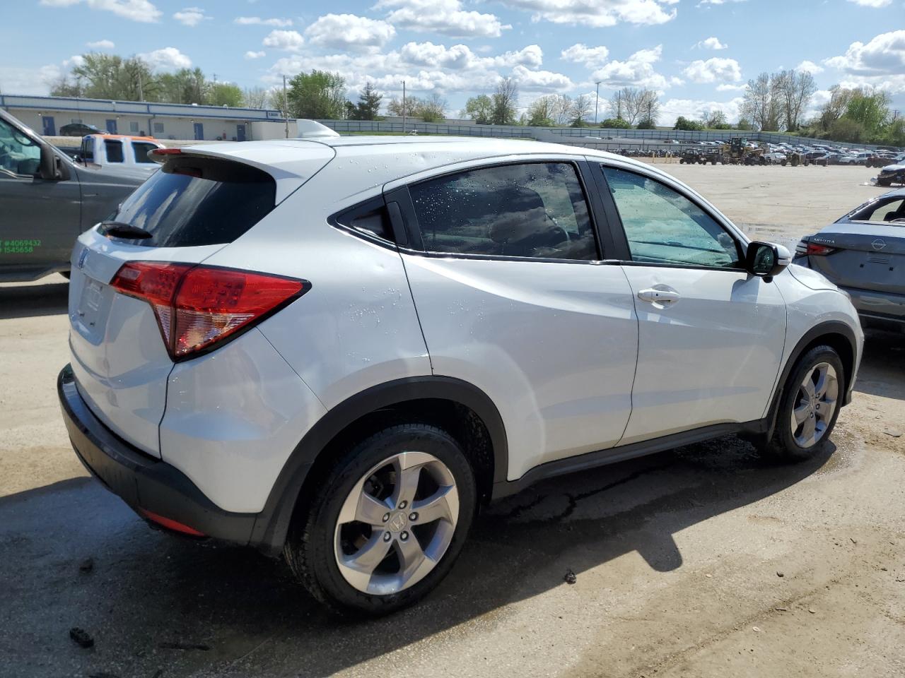 Photo 2 VIN: 3CZRU5H58GM749025 - HONDA HR-V 