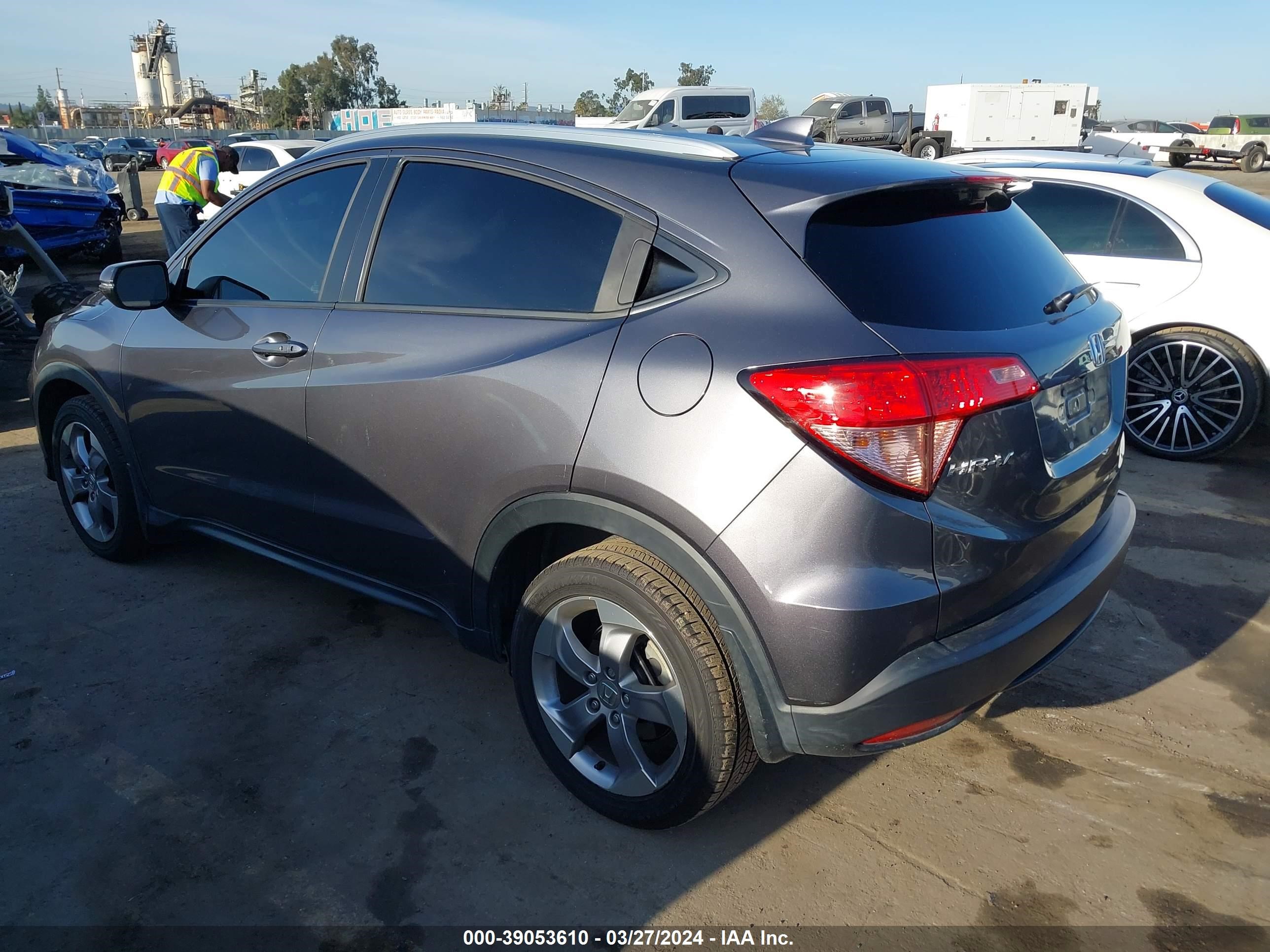 Photo 2 VIN: 3CZRU5H71HM725023 - HONDA HR-V 