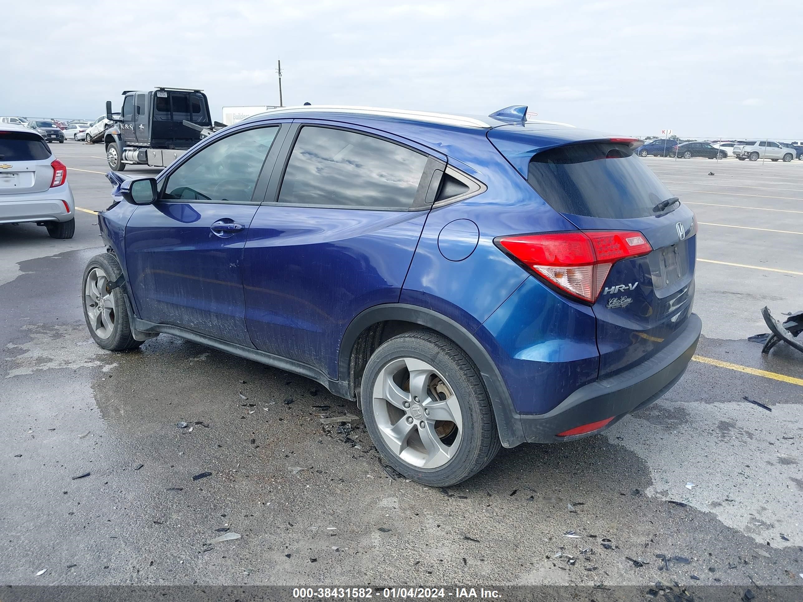 Photo 2 VIN: 3CZRU5H73GM748107 - HONDA HR-V 