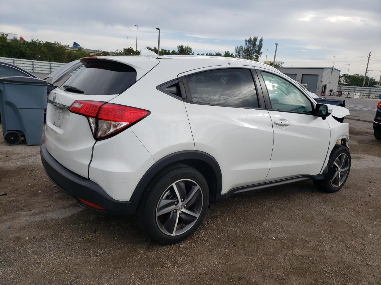 Photo 2 VIN: 3CZRU5H76MM715517 - HONDA HR-V 