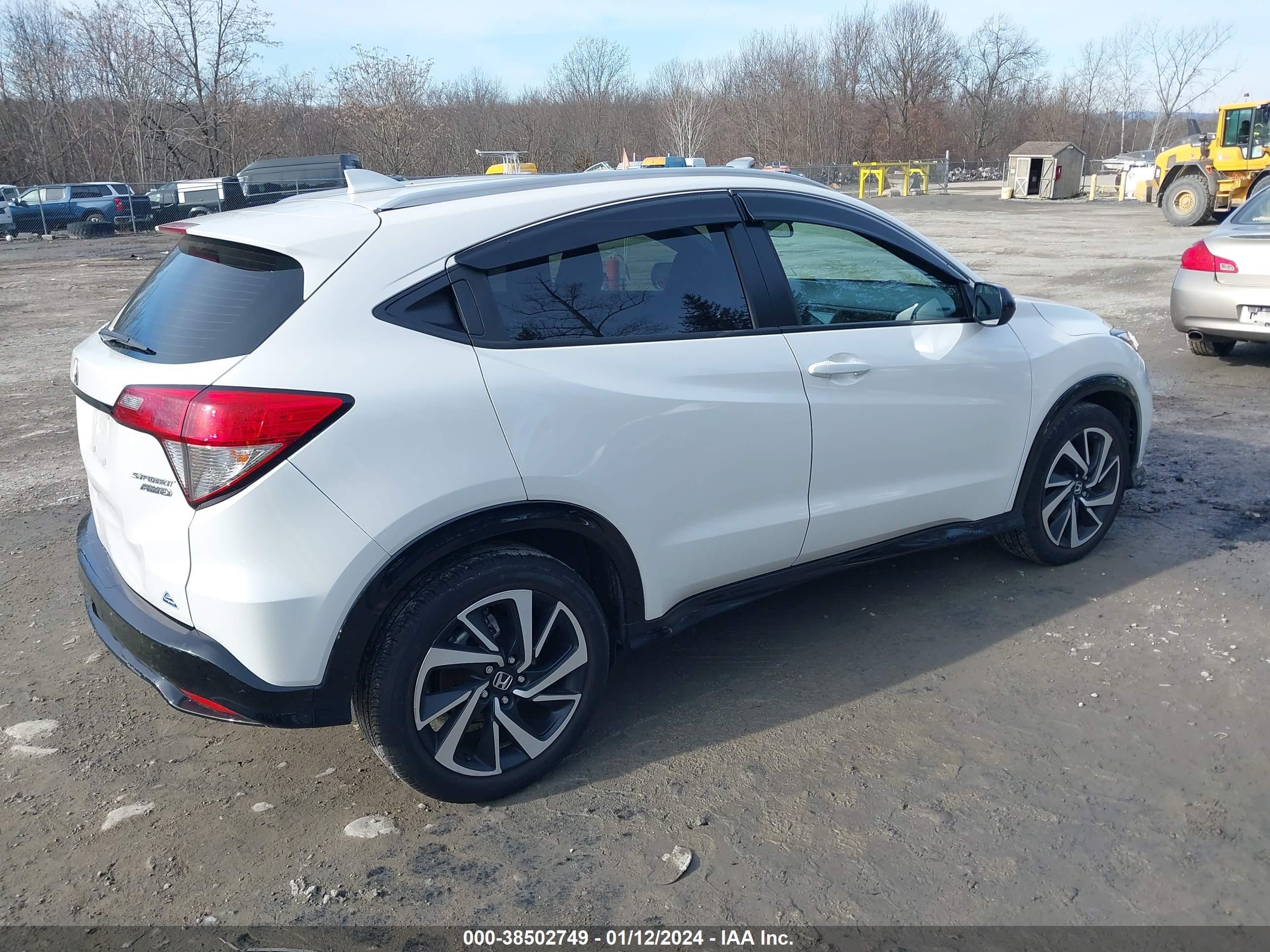 Photo 3 VIN: 3CZRU6H11LM710158 - HONDA HR-V 